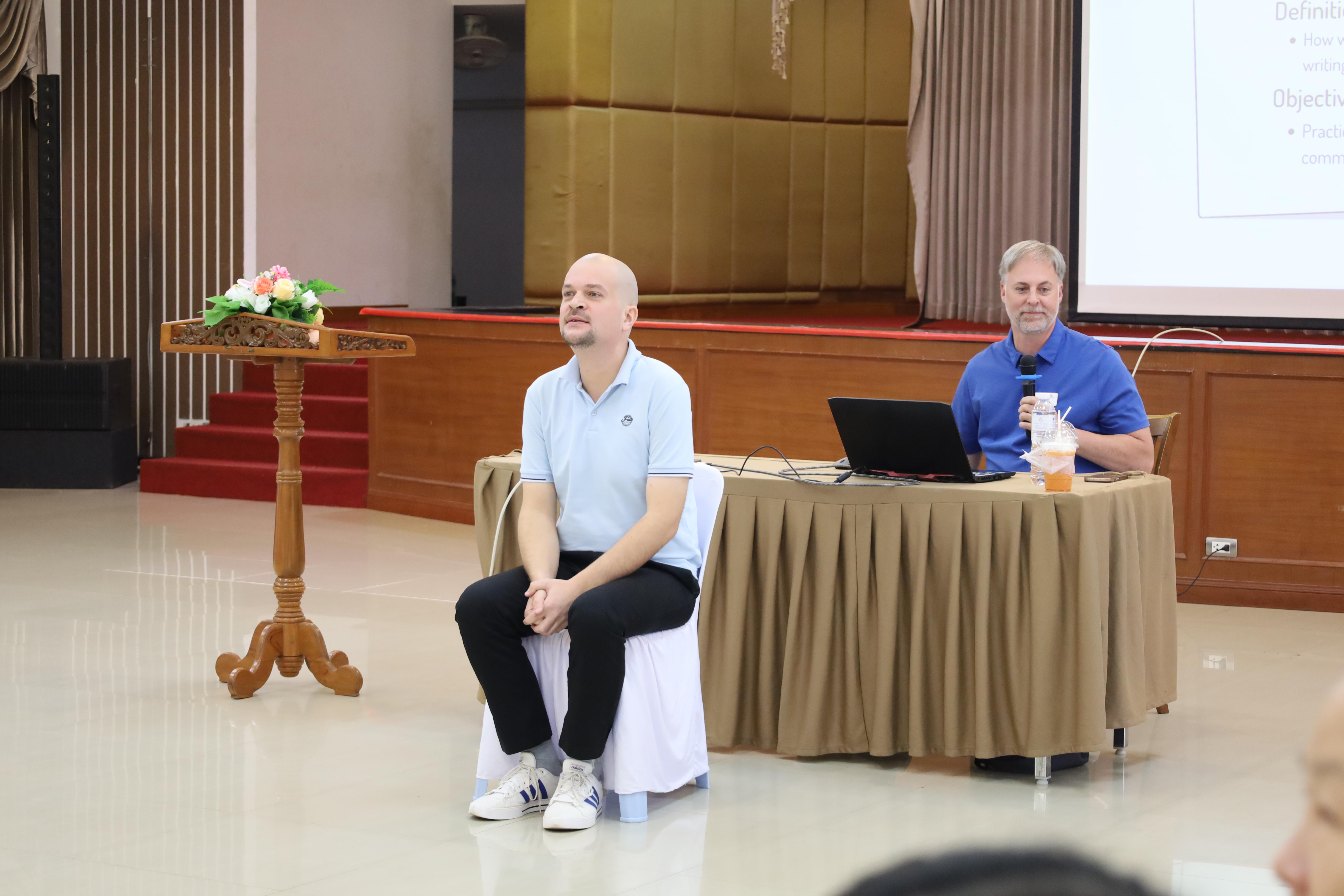 63. อบรมเชิงปฏิบัติการพัฒนาความรู้ทักษะด้านภาษาอังกฤษในศตวรรษที่ 21 สำหรับบุคลากรทางการศึกษา