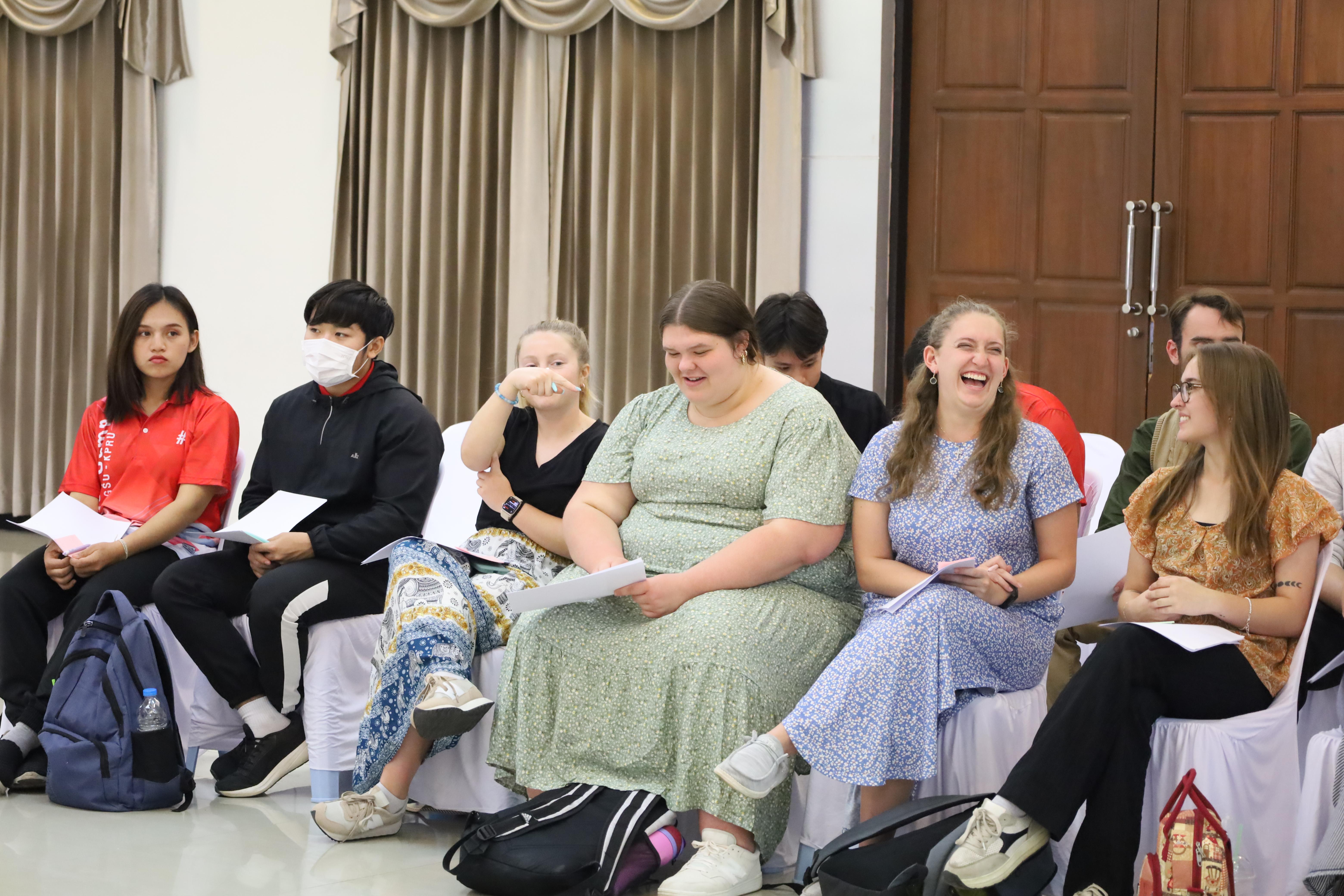 64. อบรมเชิงปฏิบัติการพัฒนาความรู้ทักษะด้านภาษาอังกฤษในศตวรรษที่ 21 สำหรับบุคลากรทางการศึกษา