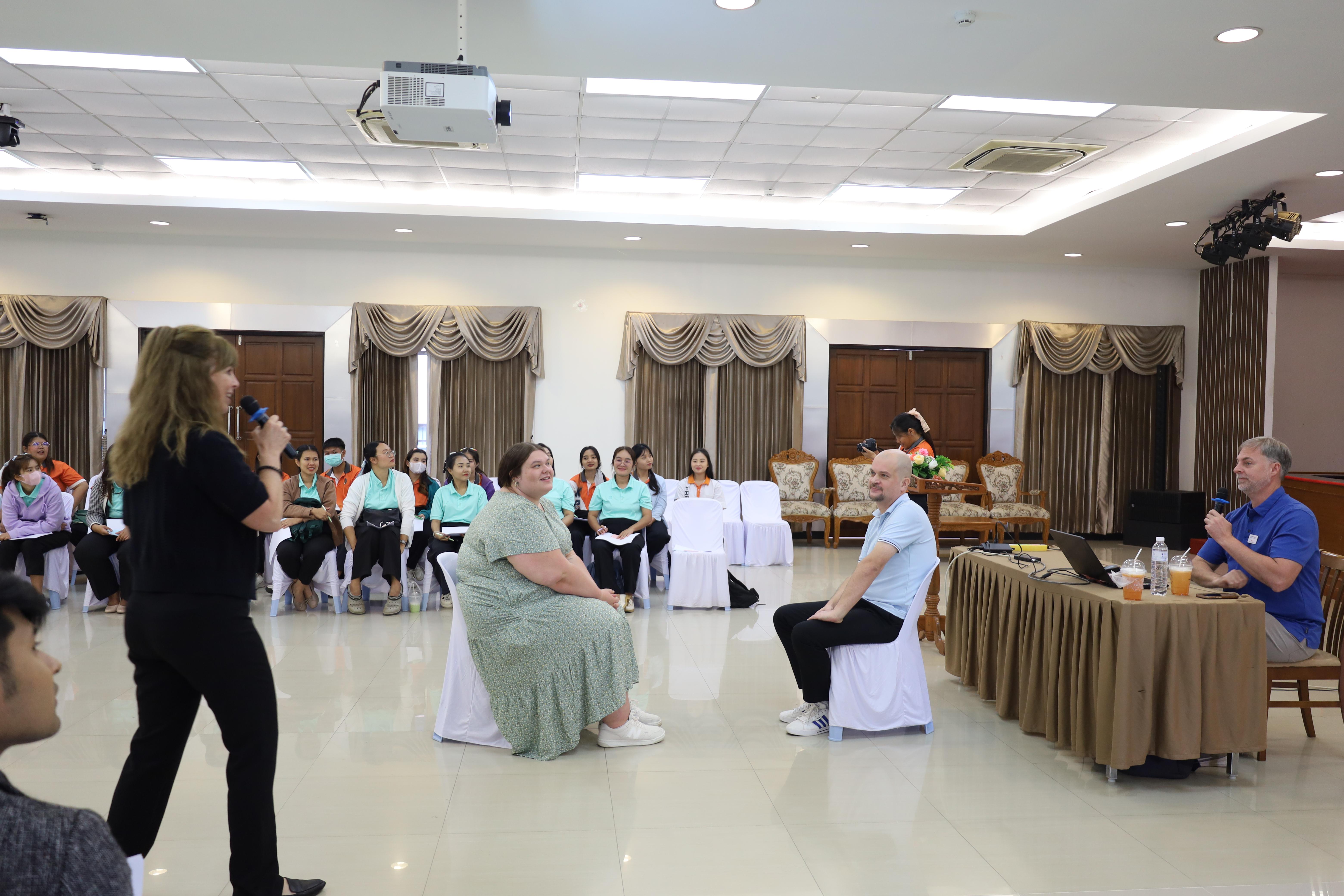 67. อบรมเชิงปฏิบัติการพัฒนาความรู้ทักษะด้านภาษาอังกฤษในศตวรรษที่ 21 สำหรับบุคลากรทางการศึกษา