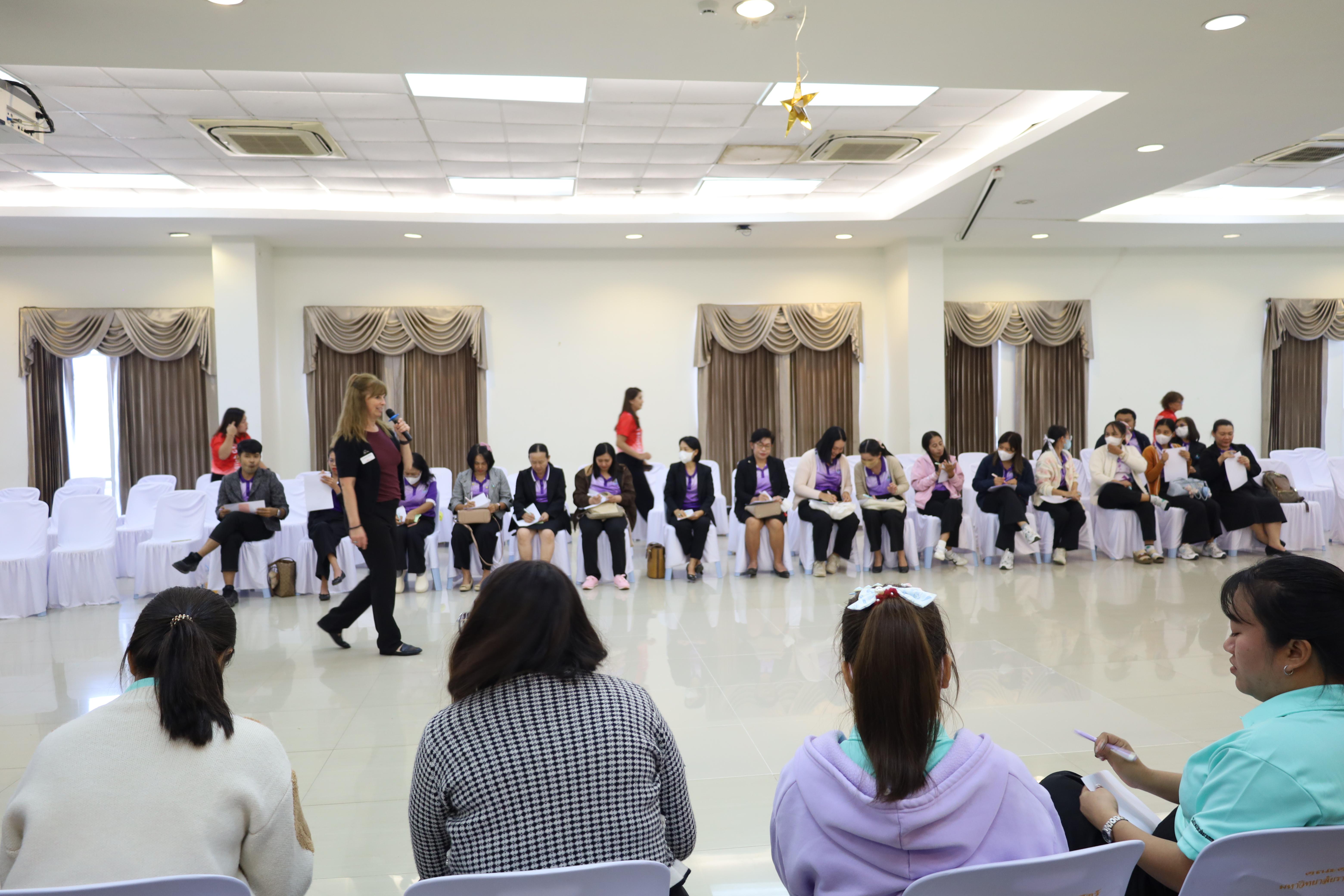 79. อบรมเชิงปฏิบัติการพัฒนาความรู้ทักษะด้านภาษาอังกฤษในศตวรรษที่ 21 สำหรับบุคลากรทางการศึกษา