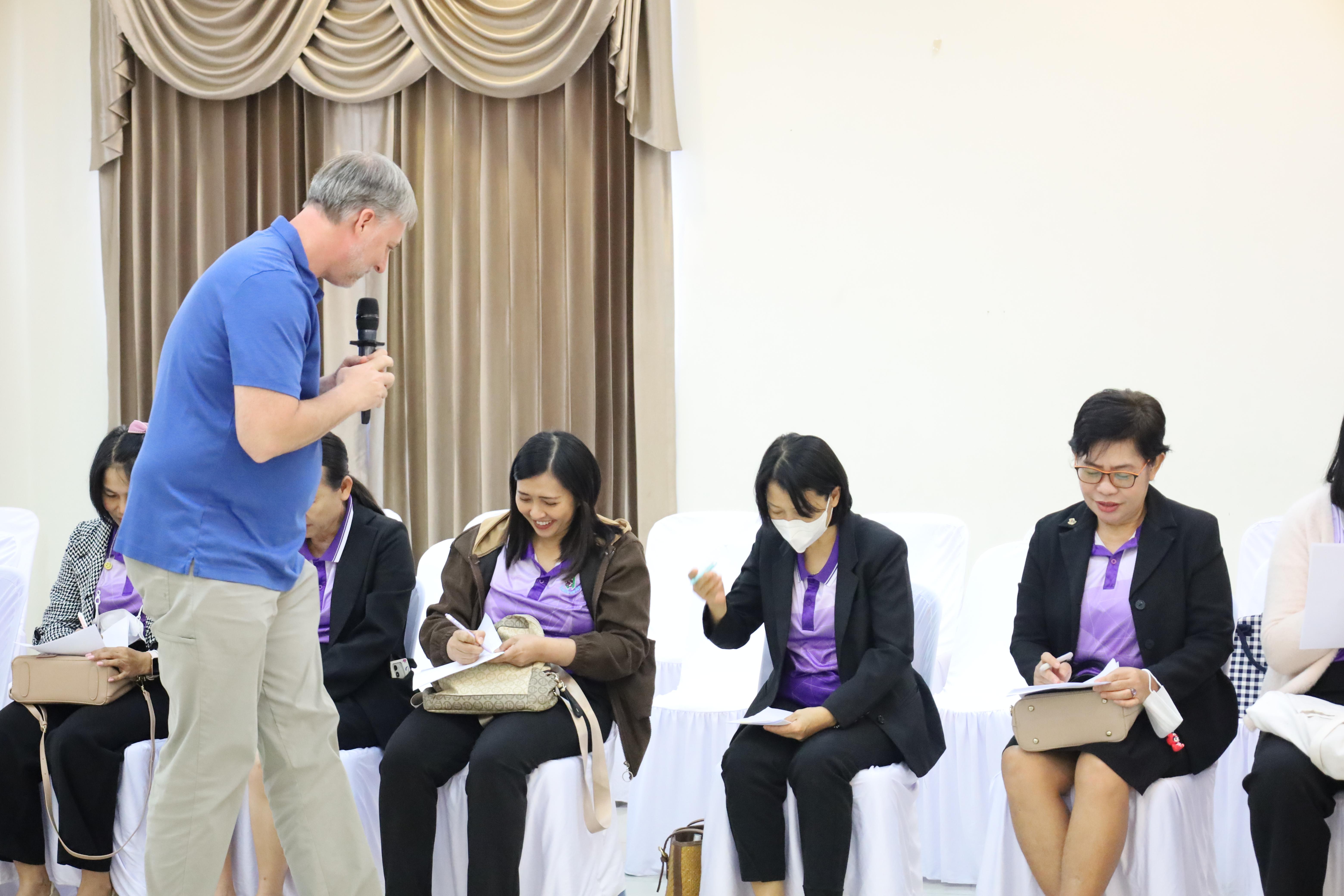 83. อบรมเชิงปฏิบัติการพัฒนาความรู้ทักษะด้านภาษาอังกฤษในศตวรรษที่ 21 สำหรับบุคลากรทางการศึกษา
