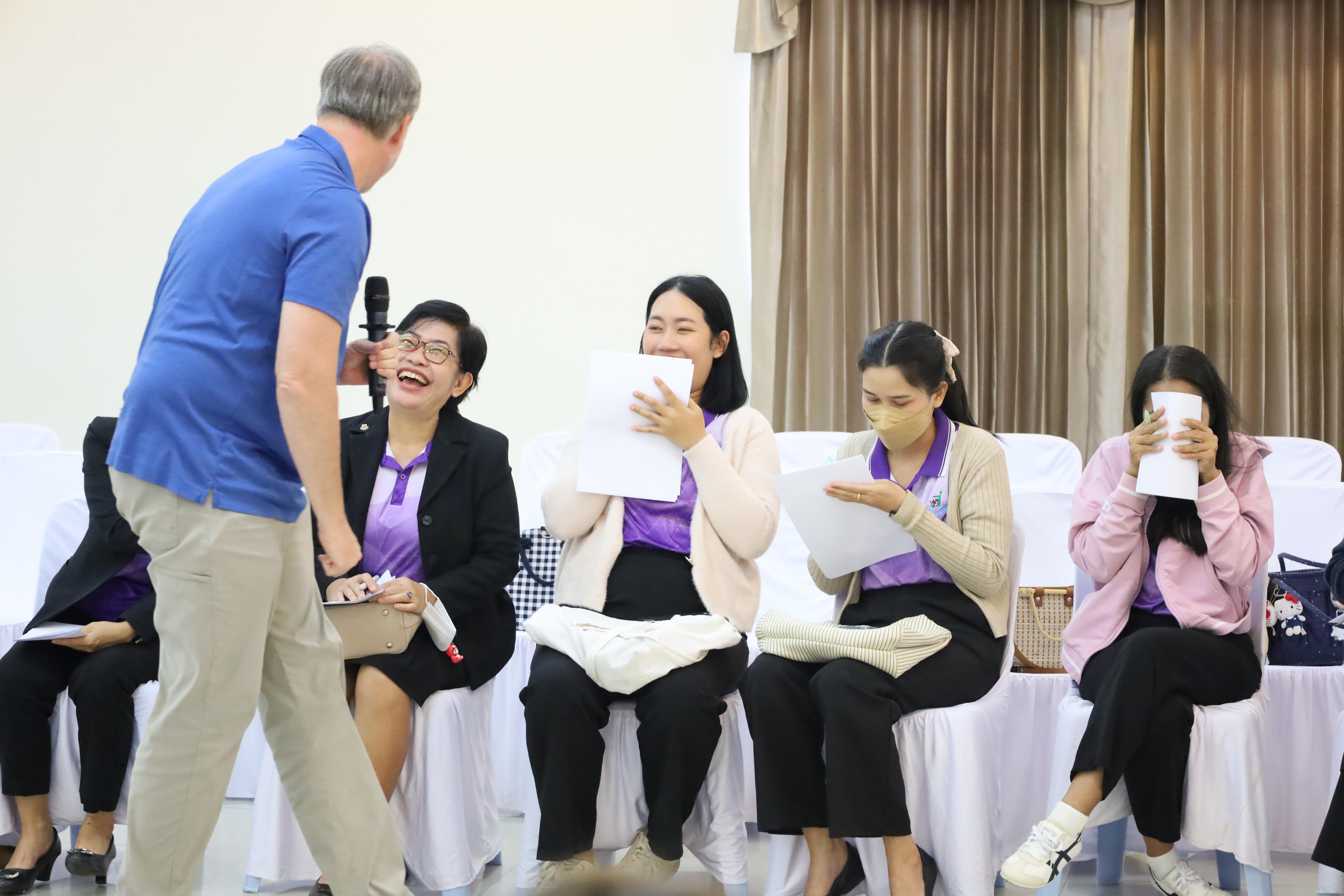 84. อบรมเชิงปฏิบัติการพัฒนาความรู้ทักษะด้านภาษาอังกฤษในศตวรรษที่ 21 สำหรับบุคลากรทางการศึกษา
