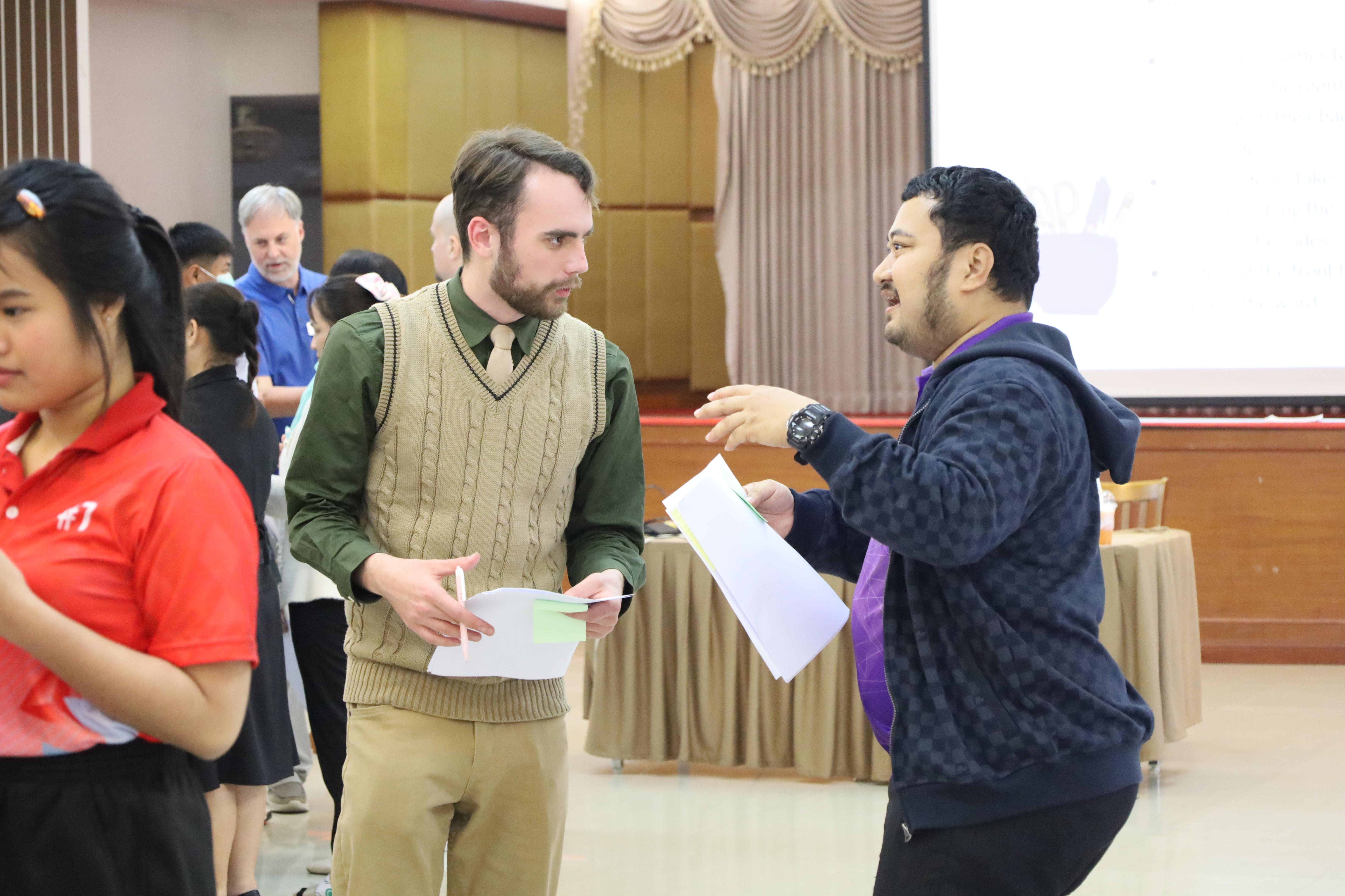 109. อบรมเชิงปฏิบัติการพัฒนาความรู้ทักษะด้านภาษาอังกฤษในศตวรรษที่ 21 สำหรับบุคลากรทางการศึกษา