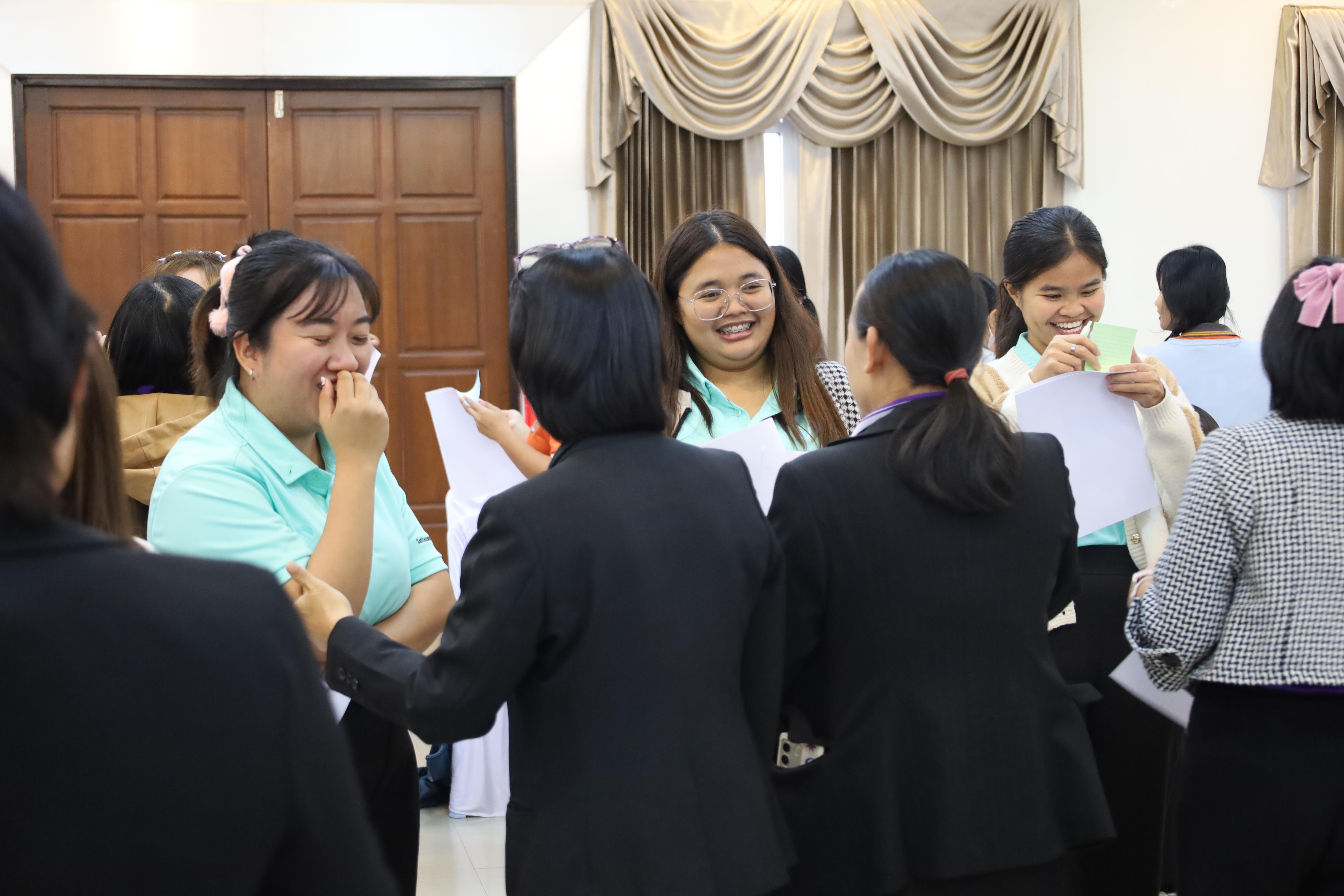 120. อบรมเชิงปฏิบัติการพัฒนาความรู้ทักษะด้านภาษาอังกฤษในศตวรรษที่ 21 สำหรับบุคลากรทางการศึกษา