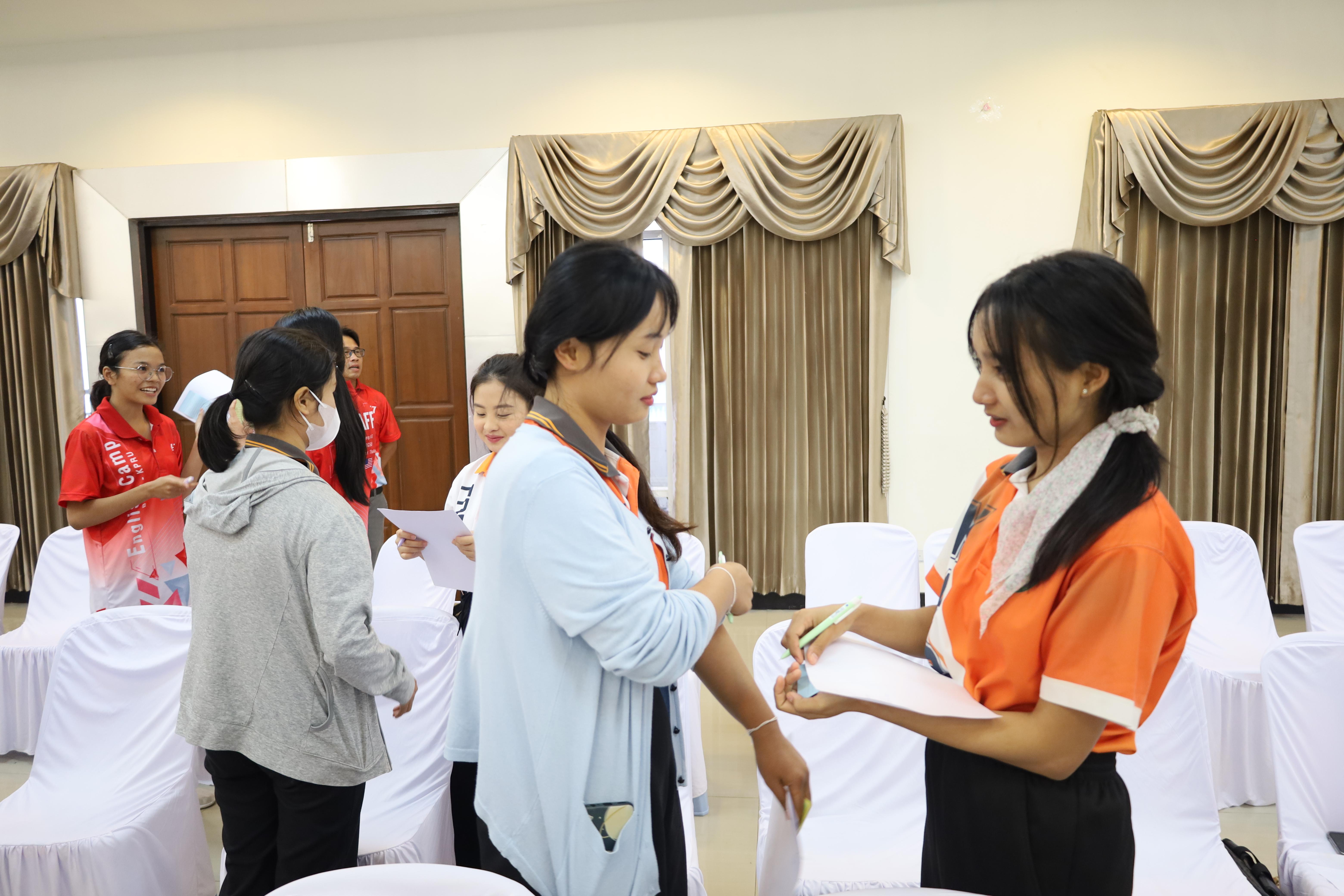 128. อบรมเชิงปฏิบัติการพัฒนาความรู้ทักษะด้านภาษาอังกฤษในศตวรรษที่ 21 สำหรับบุคลากรทางการศึกษา