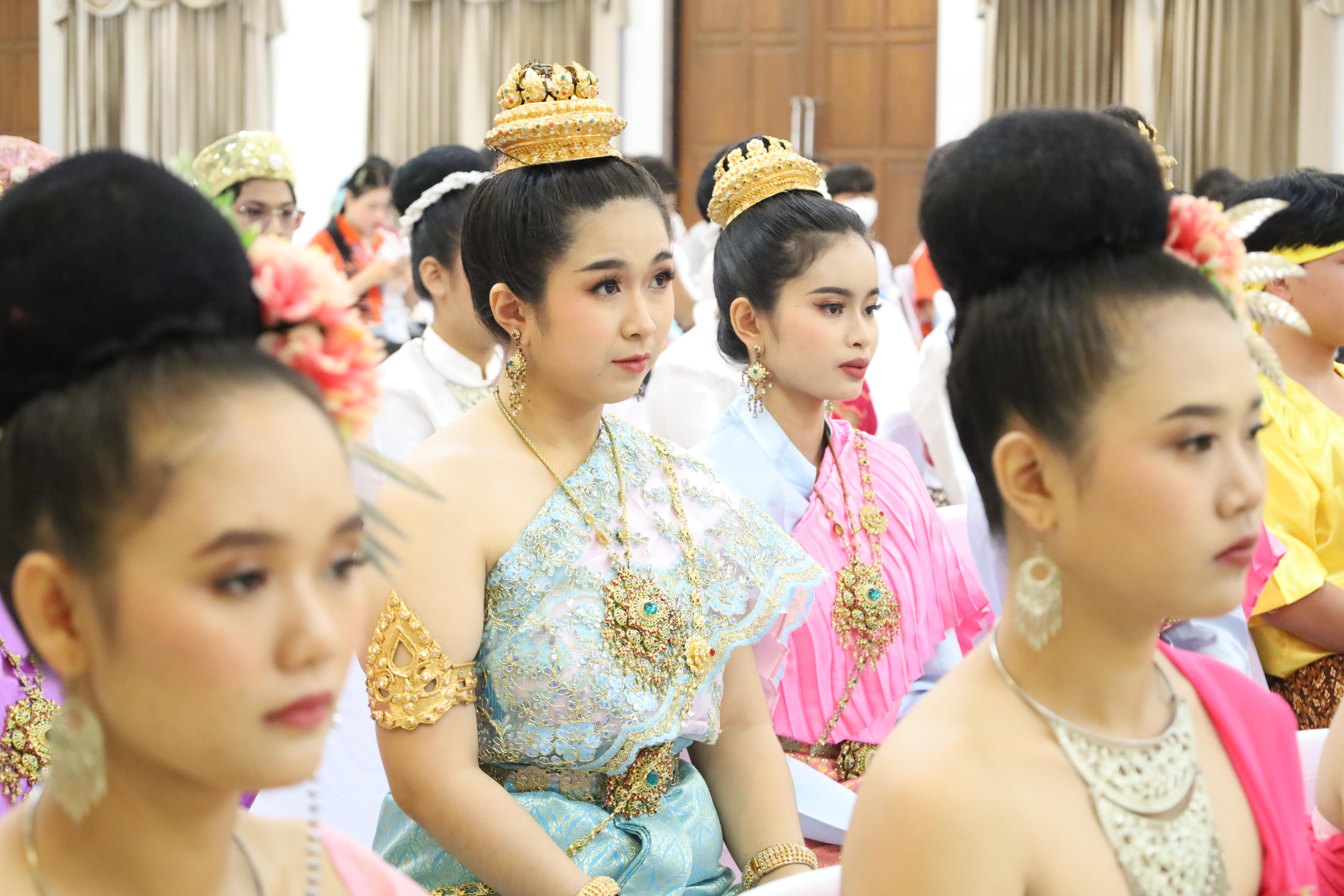 11. การแสดงรำ4ภาค