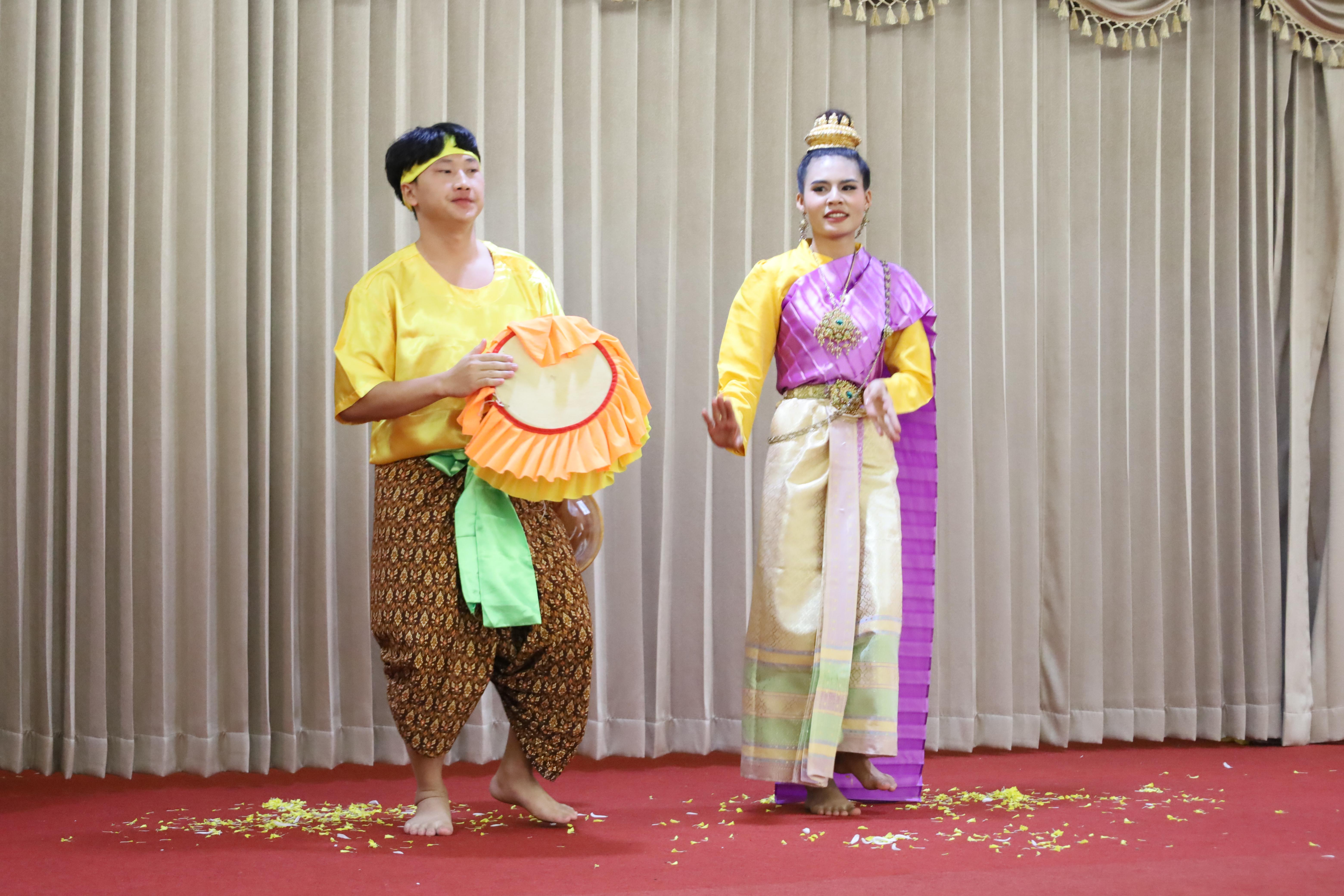 67. การแสดงรำ4ภาค