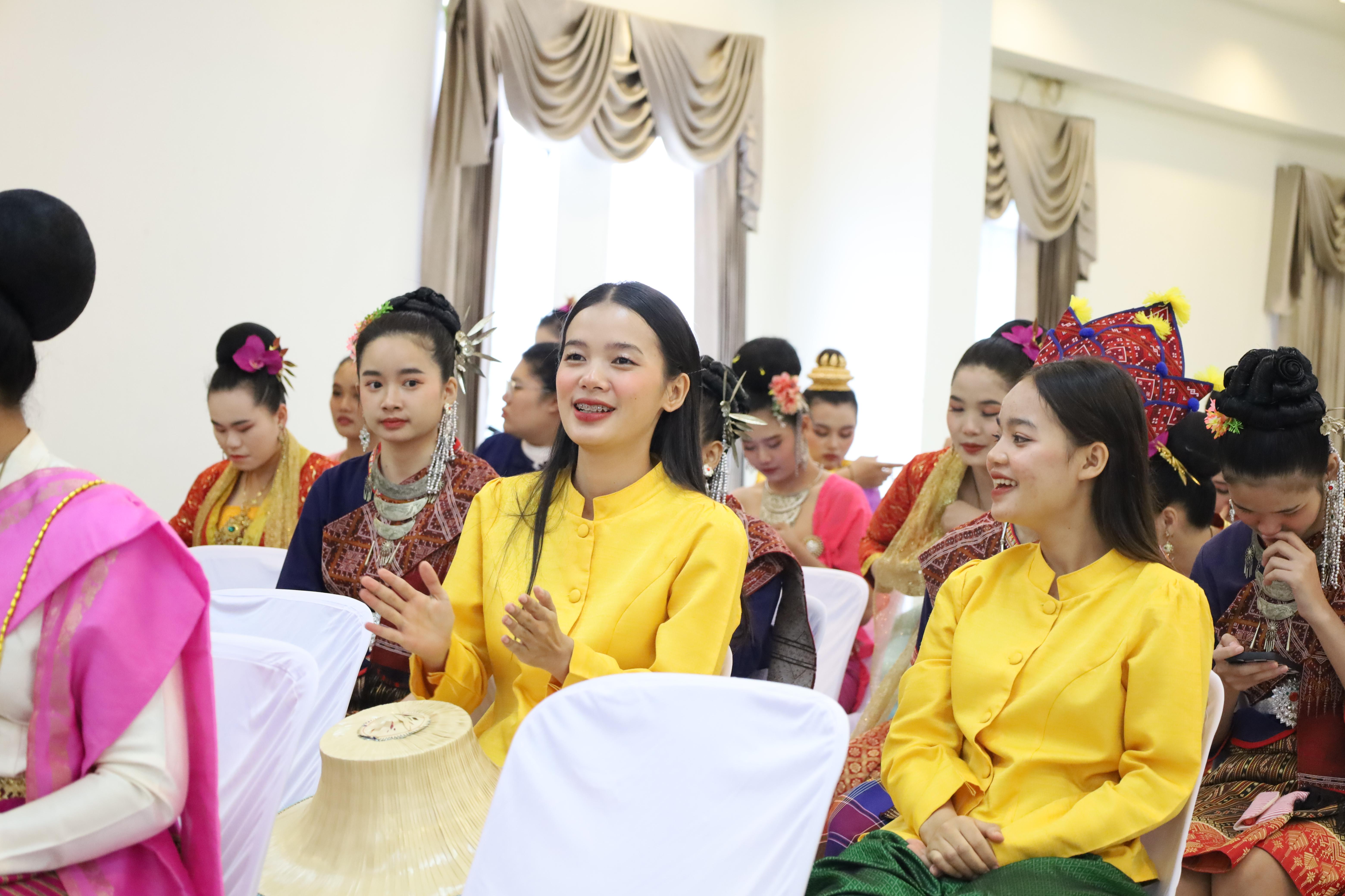 81. การแสดงรำ4ภาค