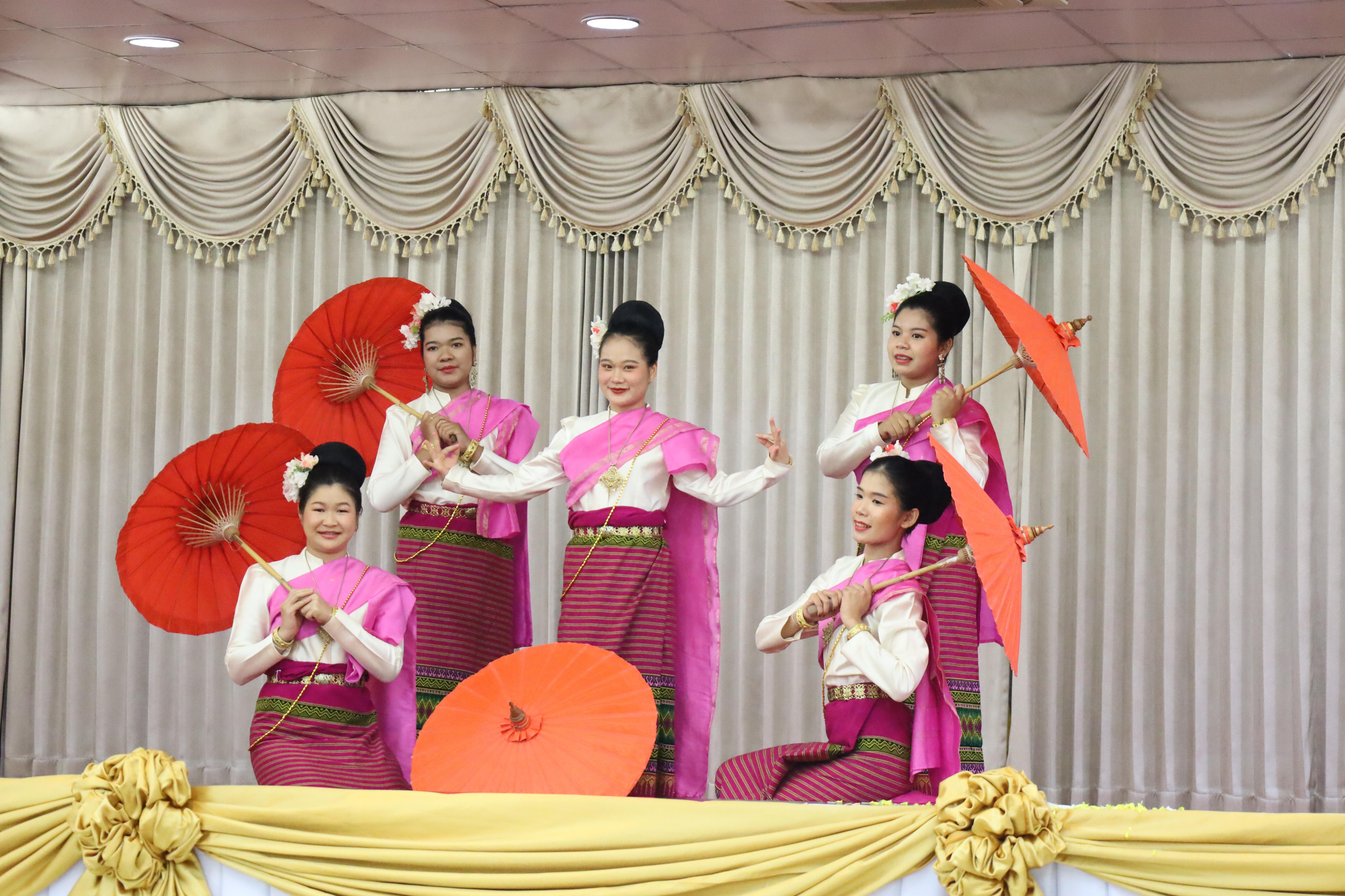 110. การแสดงรำ4ภาค