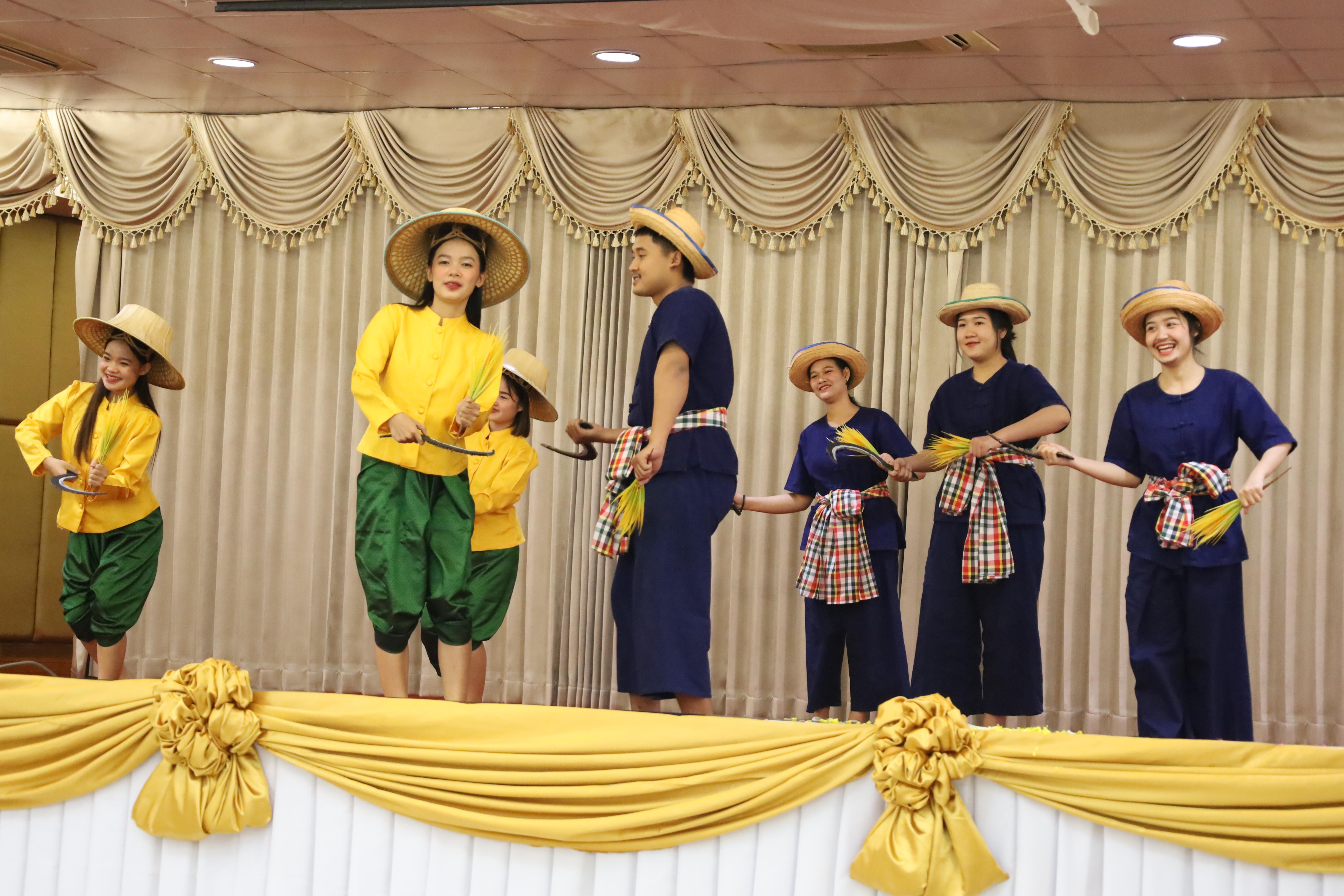118. การแสดงรำ4ภาค