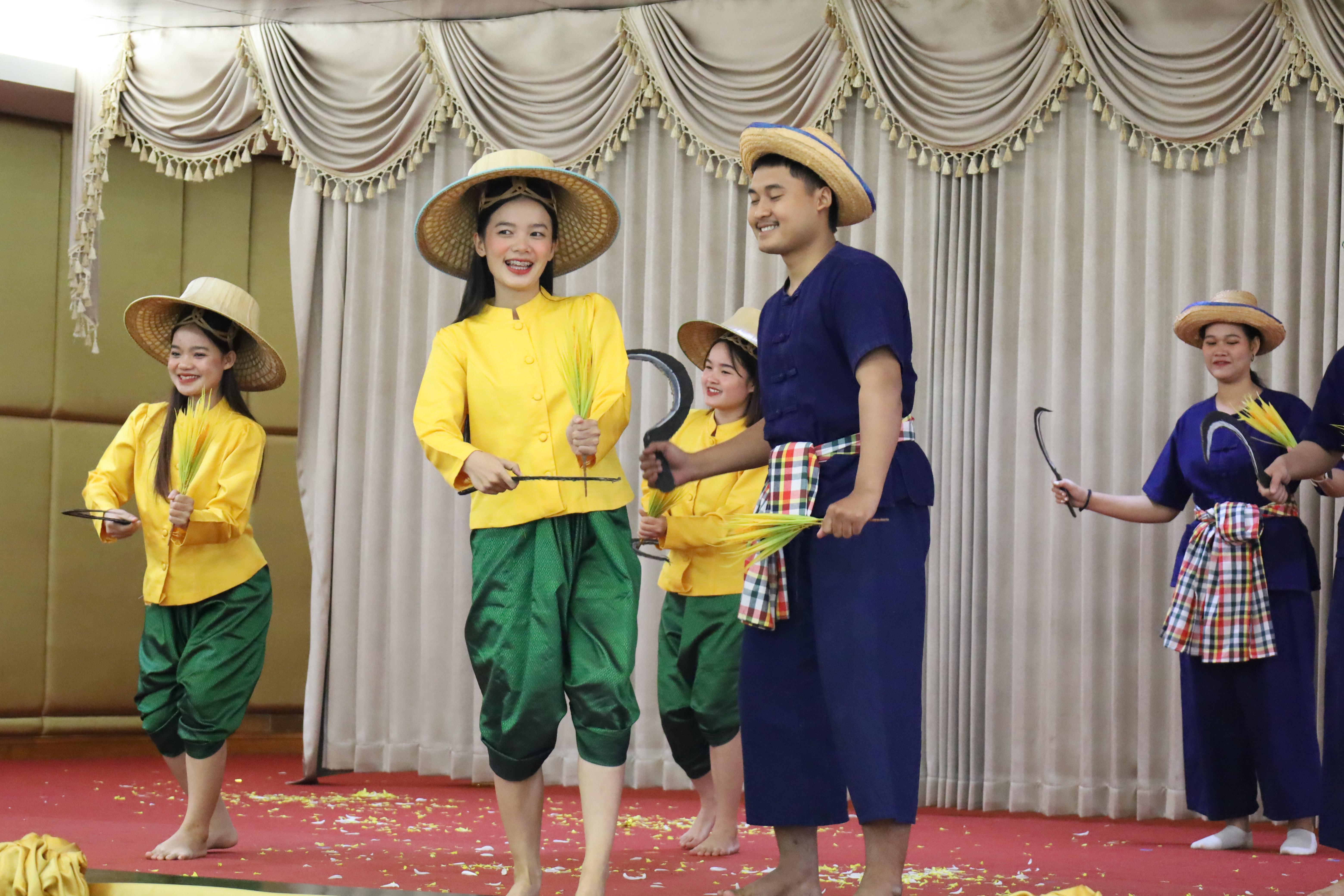 119. การแสดงรำ4ภาค