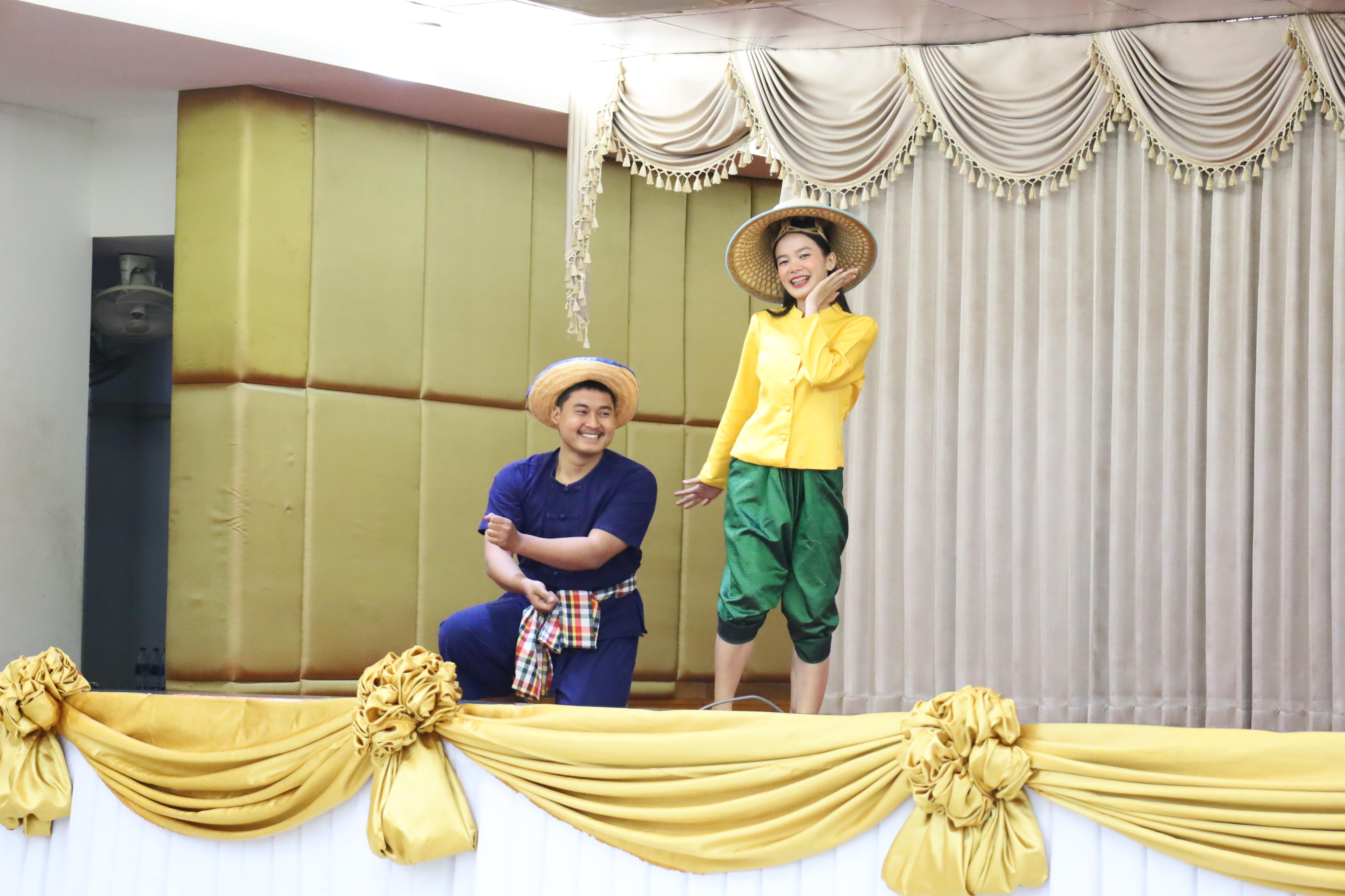 122. การแสดงรำ4ภาค