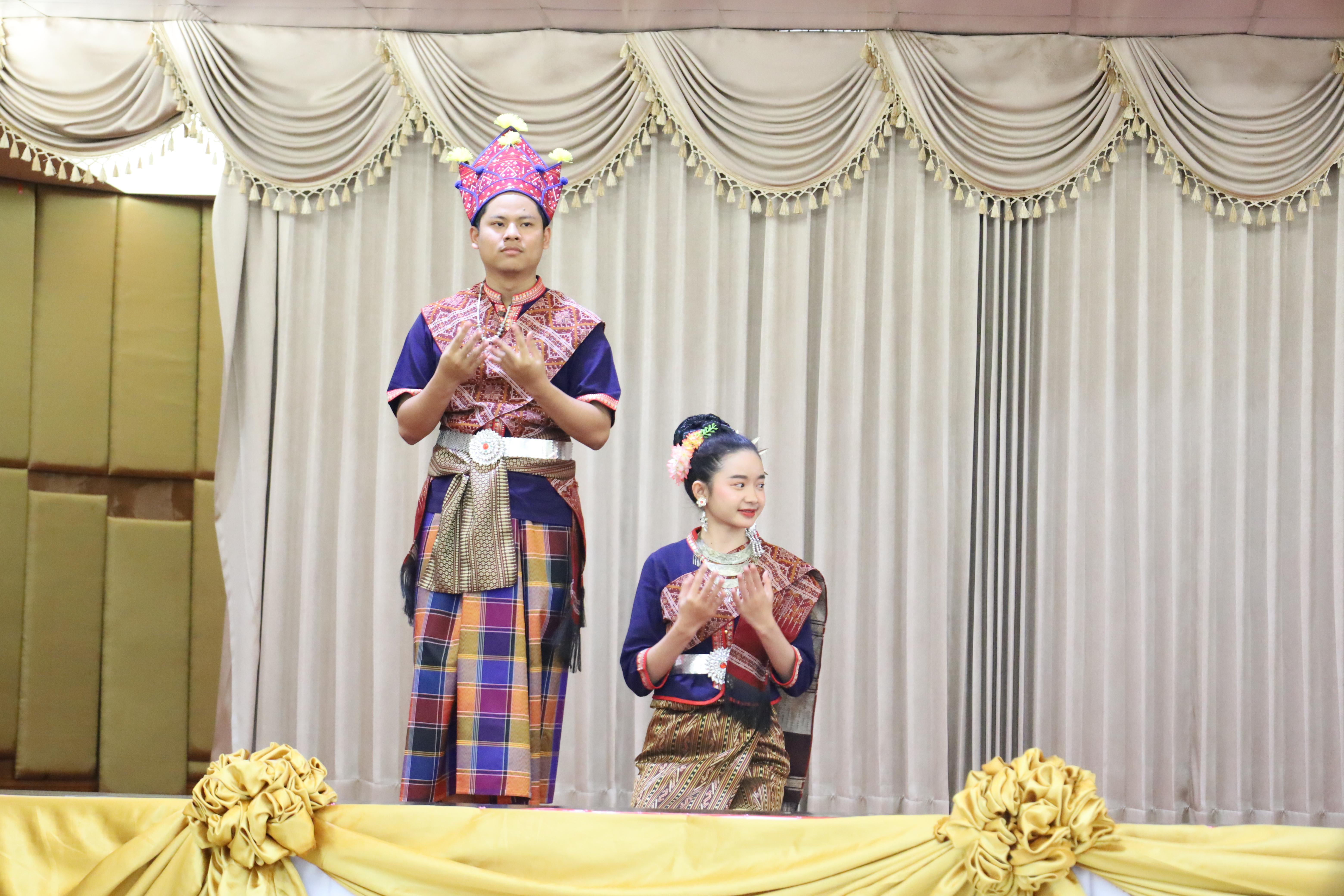 135. การแสดงรำ4ภาค