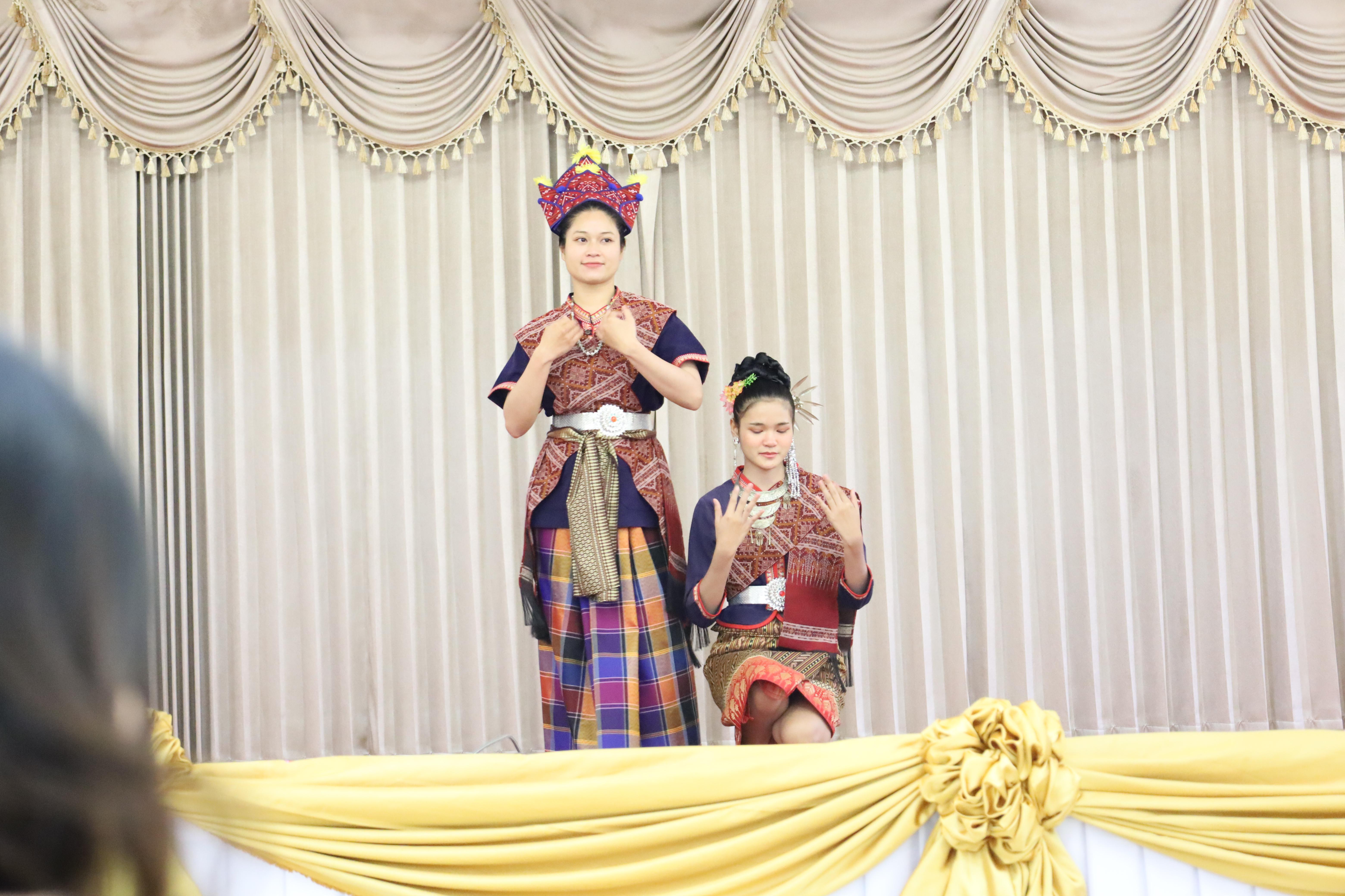 136. การแสดงรำ4ภาค