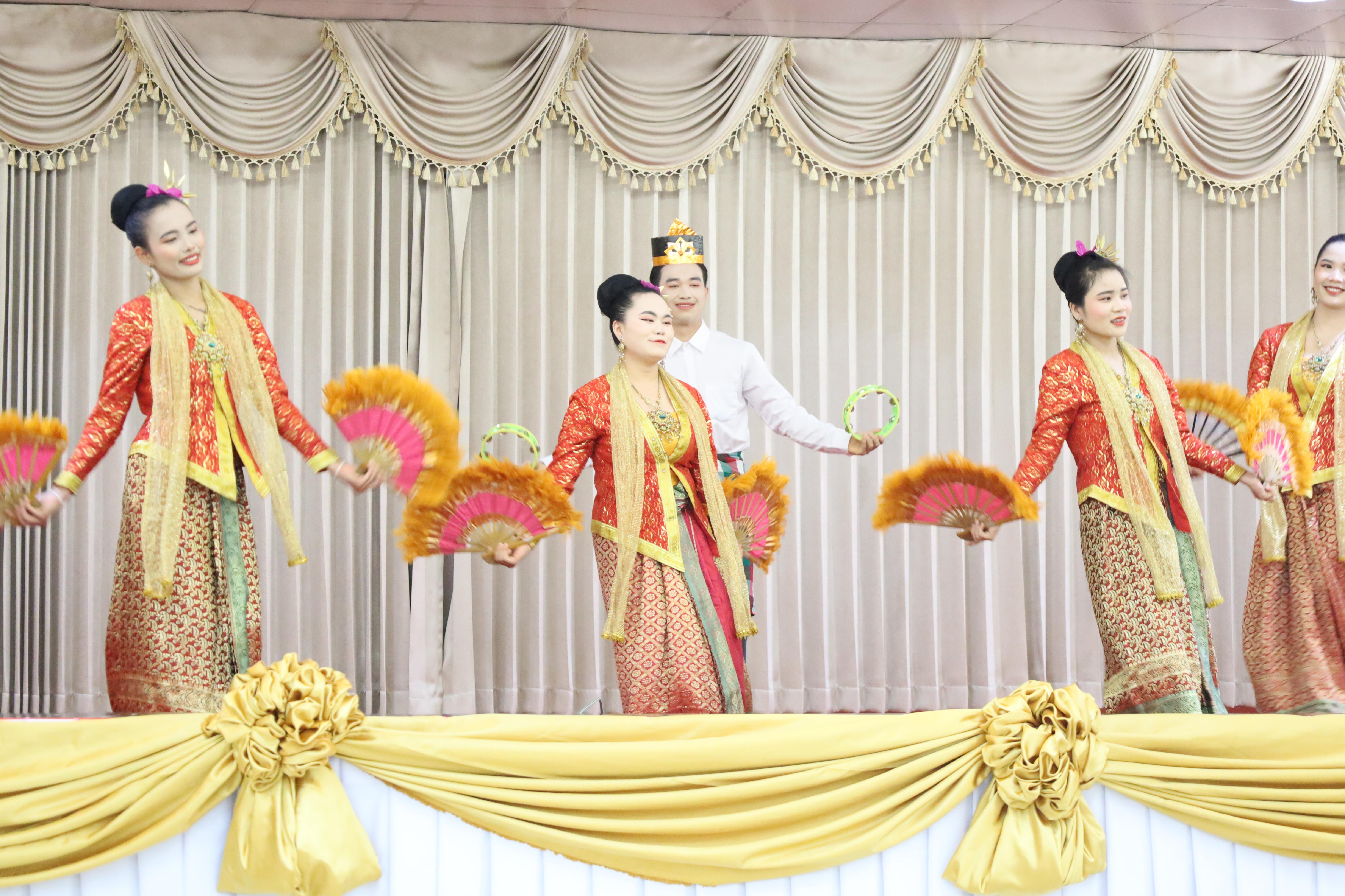 147. การแสดงรำ4ภาค