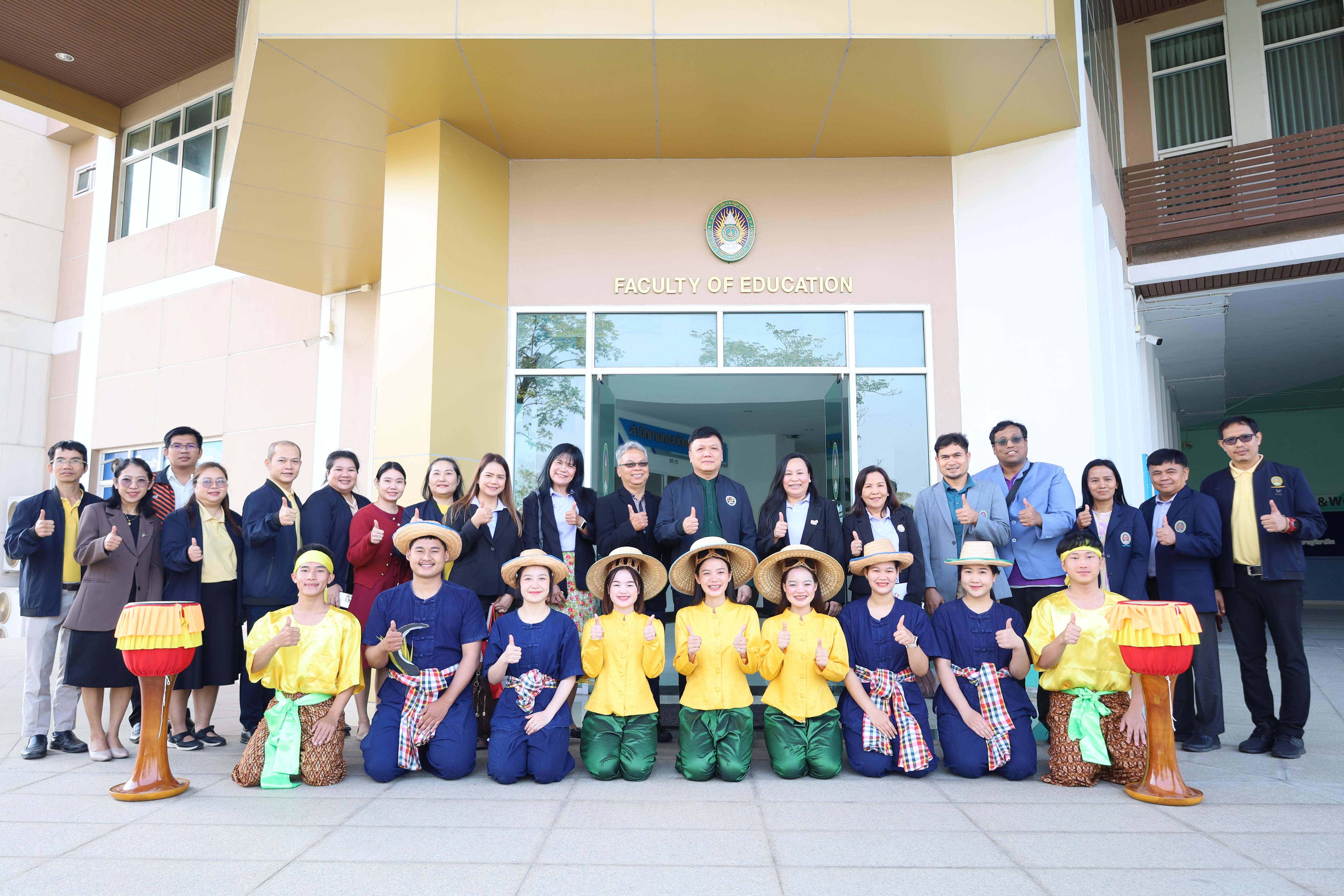 10. ต้อนรับคณะศึกษาดูงานมรภ.นครศรีธรรมราช