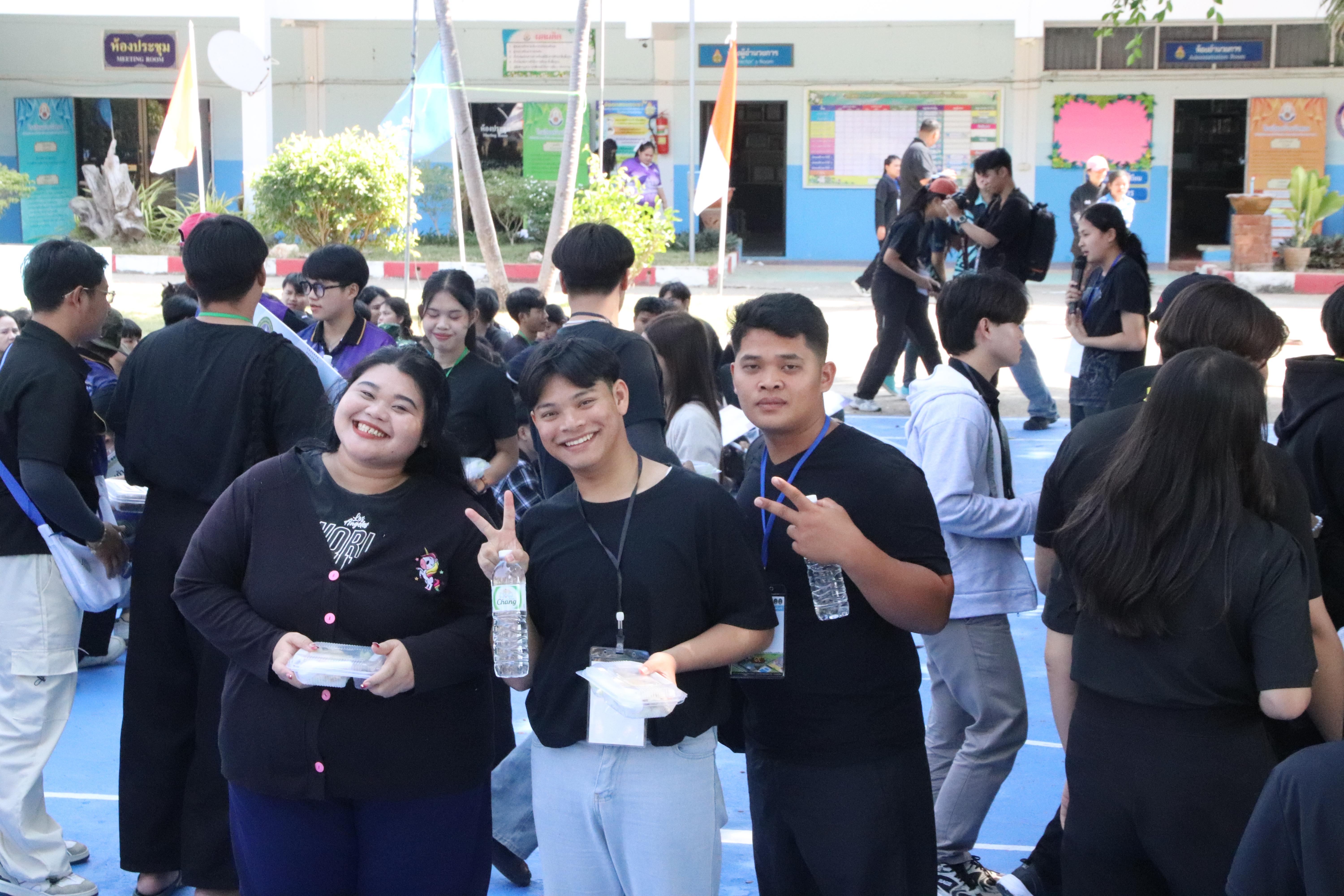 321. กิจกรรมค่ายจิตอาสาครุศาสตร์สัมพันธ์ 8 มหาวิทยาลัยราชภัฏภาคเหนือ ครั้งที่ 9 วันที่2