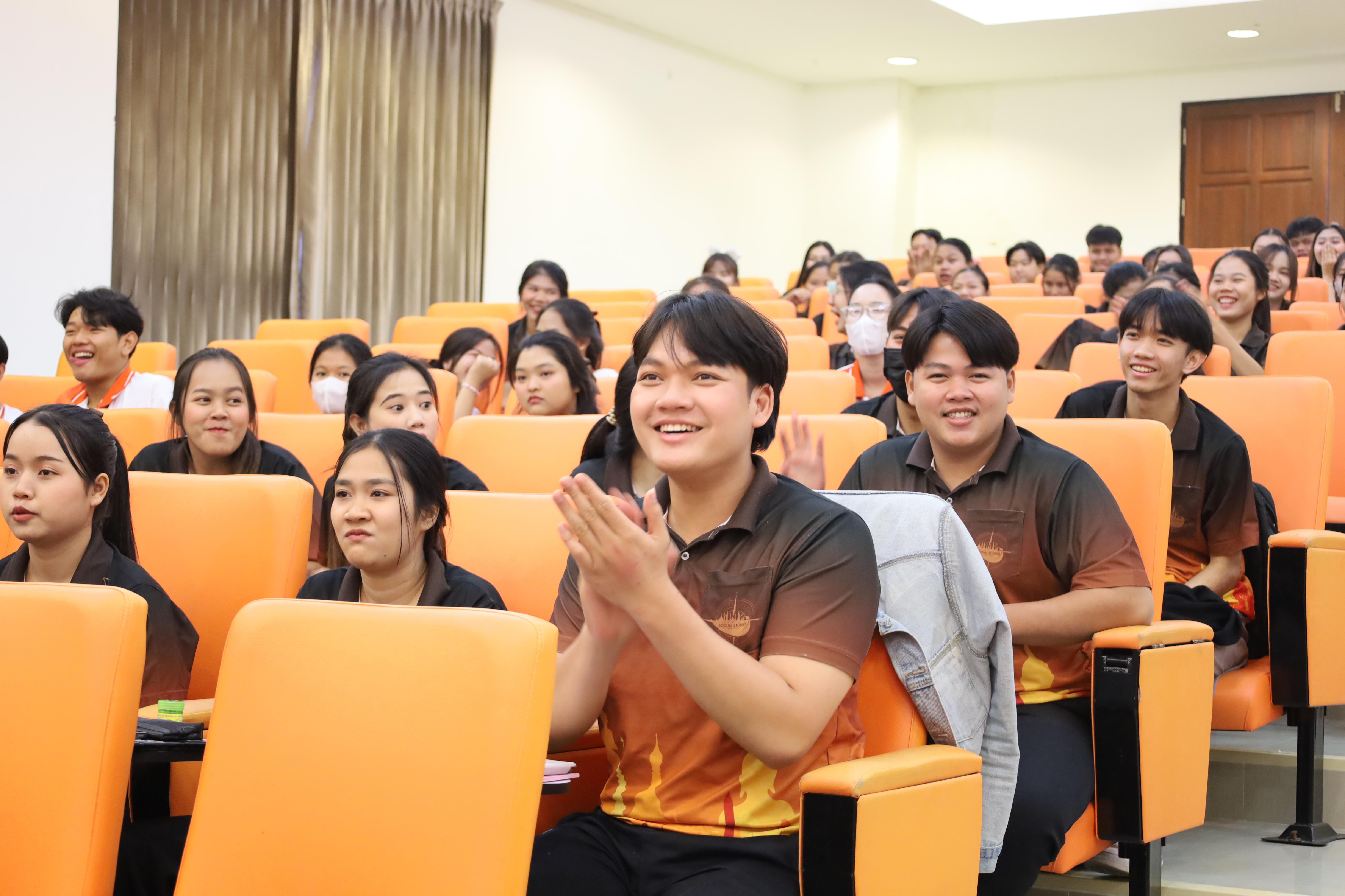 26. การแข่งขันตอบปัญหาสังคม