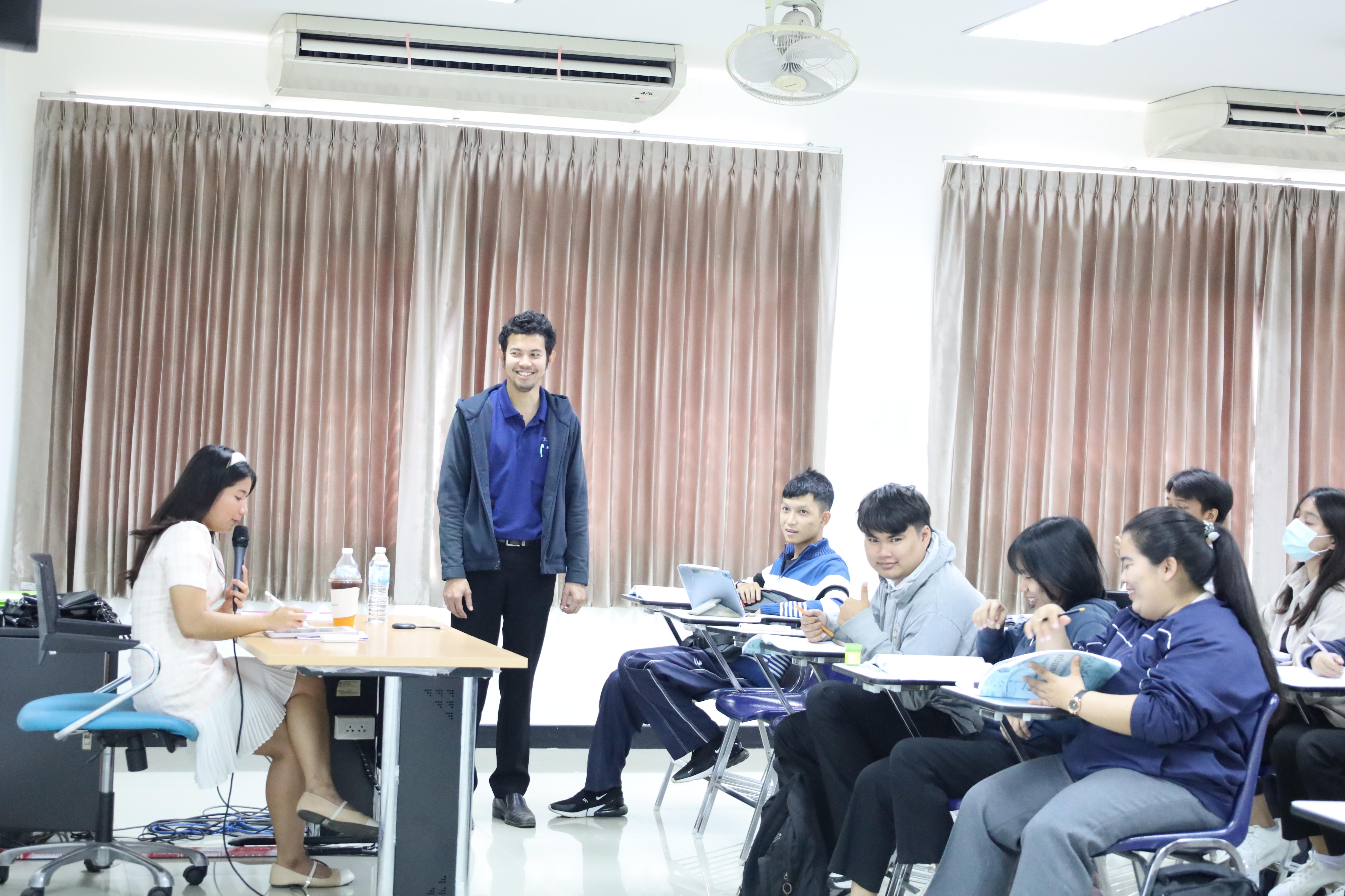 359. อบรมการพัฒนาภาษาอังกฤษสำหรับนักศึกษาครู