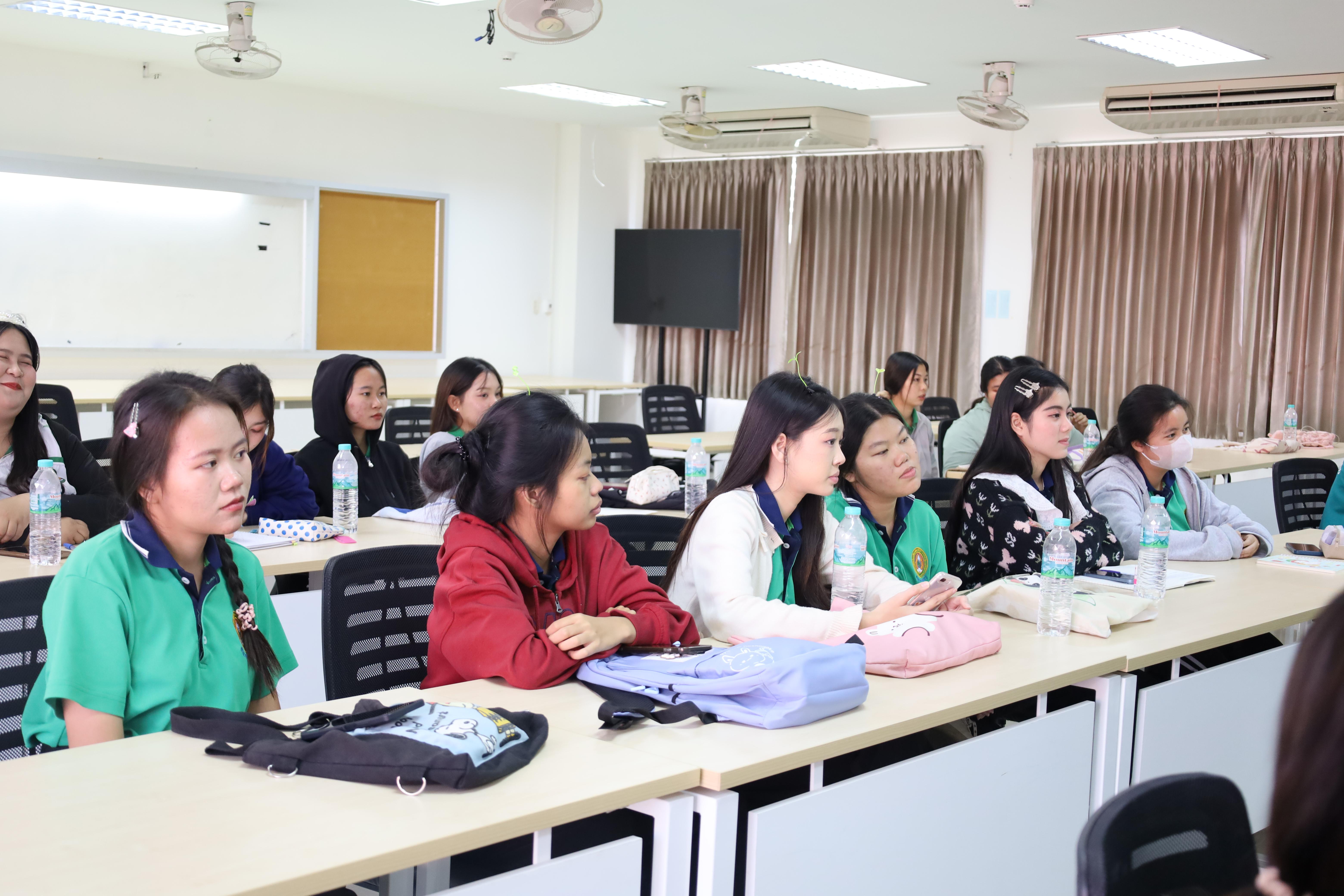 17. กิจกรรมอบรมเชิงปฏิบัติการศิลปะการแสดงละคร โปรแกรมวิชาการศึกษาปฐมวัย