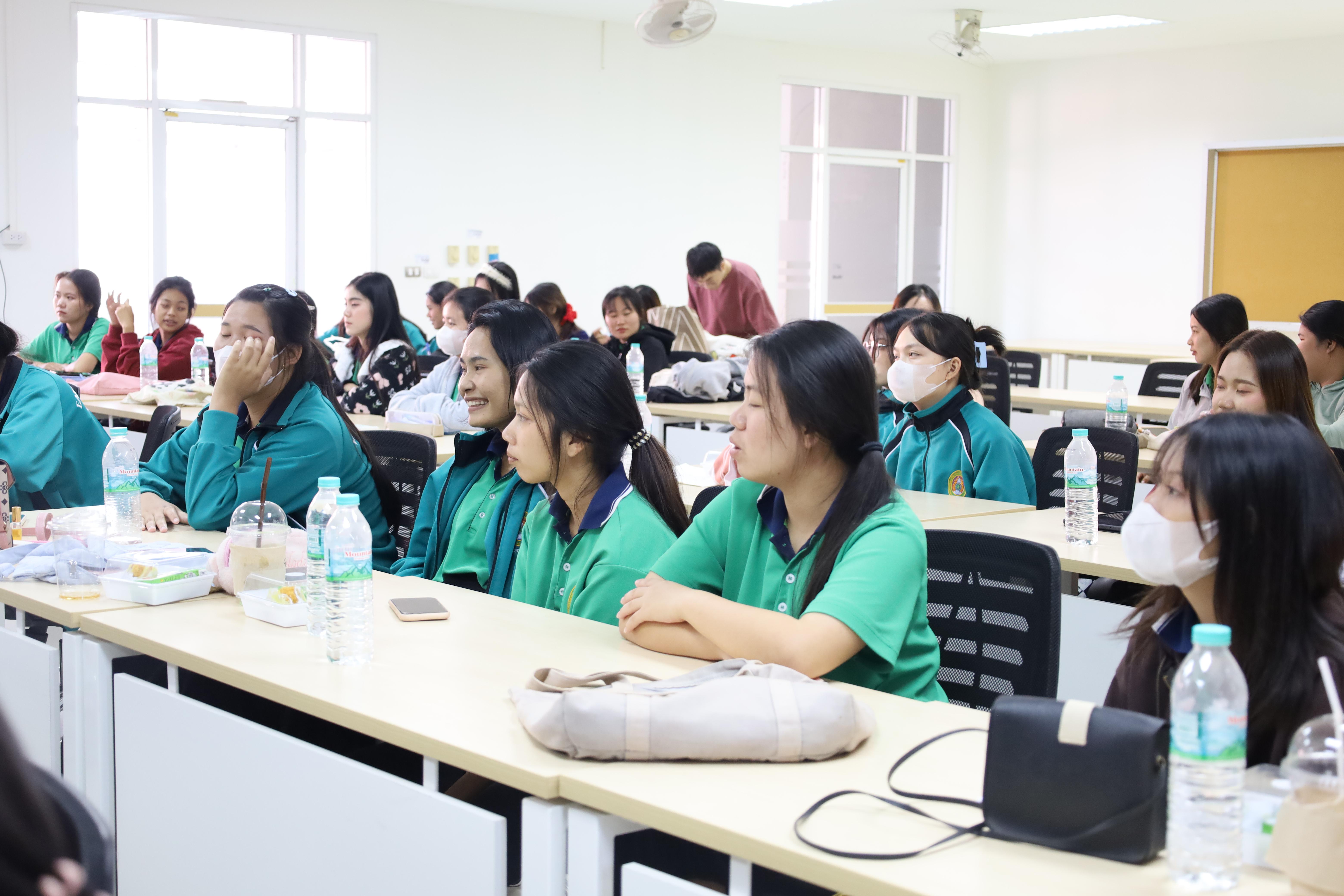 32. กิจกรรมอบรมเชิงปฏิบัติการศิลปะการแสดงละคร โปรแกรมวิชาการศึกษาปฐมวัย
