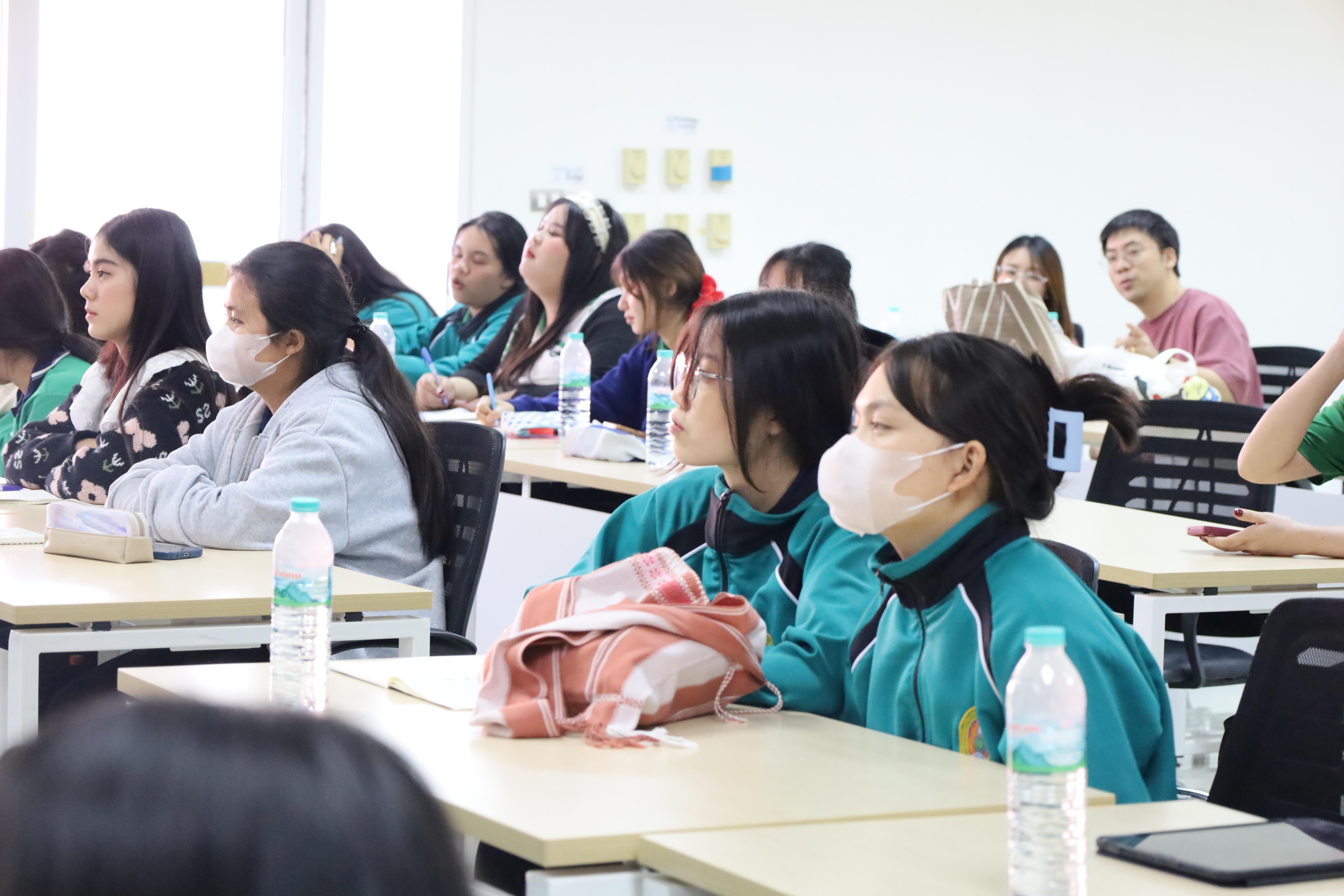 34. กิจกรรมอบรมเชิงปฏิบัติการศิลปะการแสดงละคร โปรแกรมวิชาการศึกษาปฐมวัย