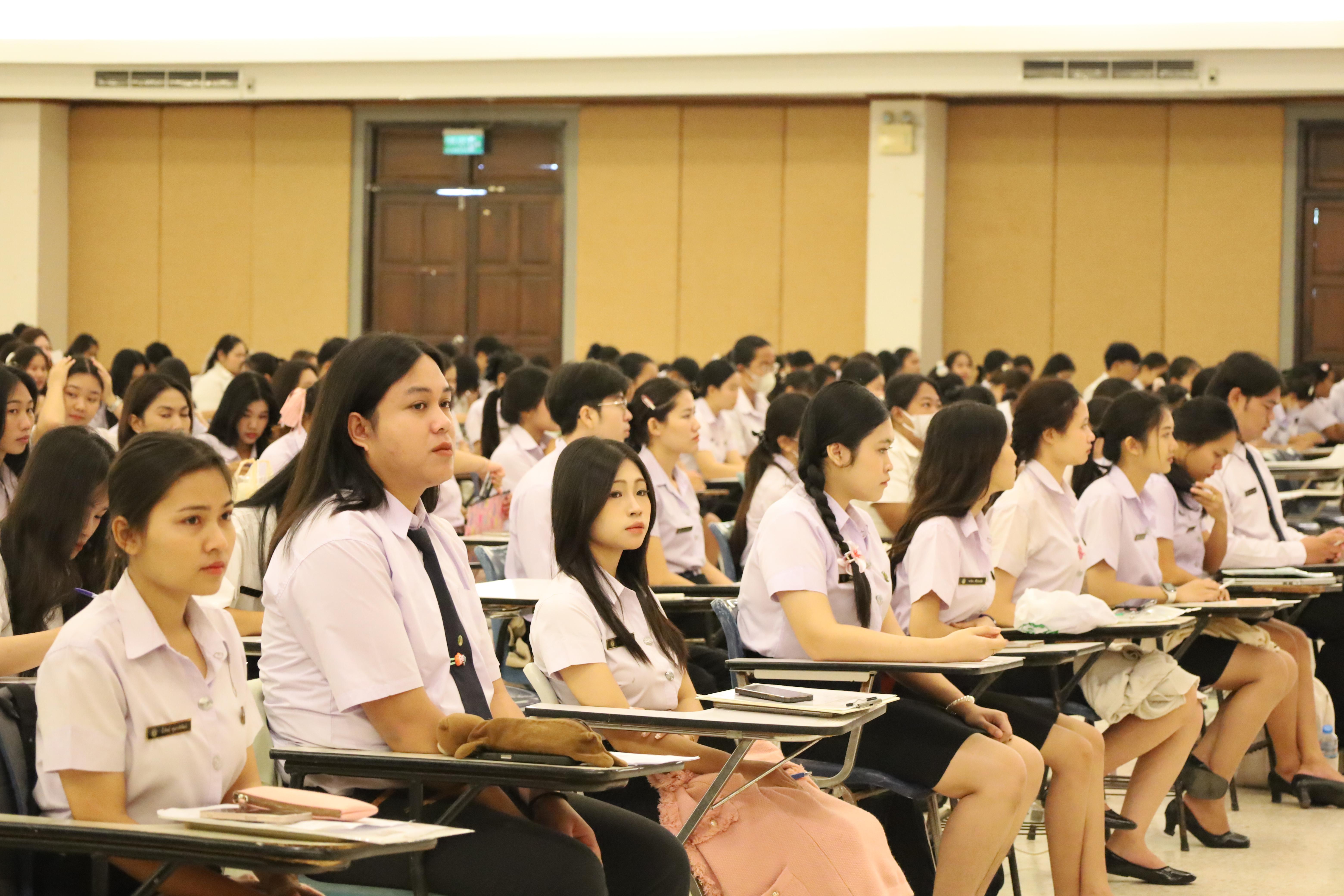 11. กิจกรรมสัมมนาและนำเสนอนวัตกรรมทางการศึกษานักศึกษาฝึกประสบการณ์วิชาชีพครู