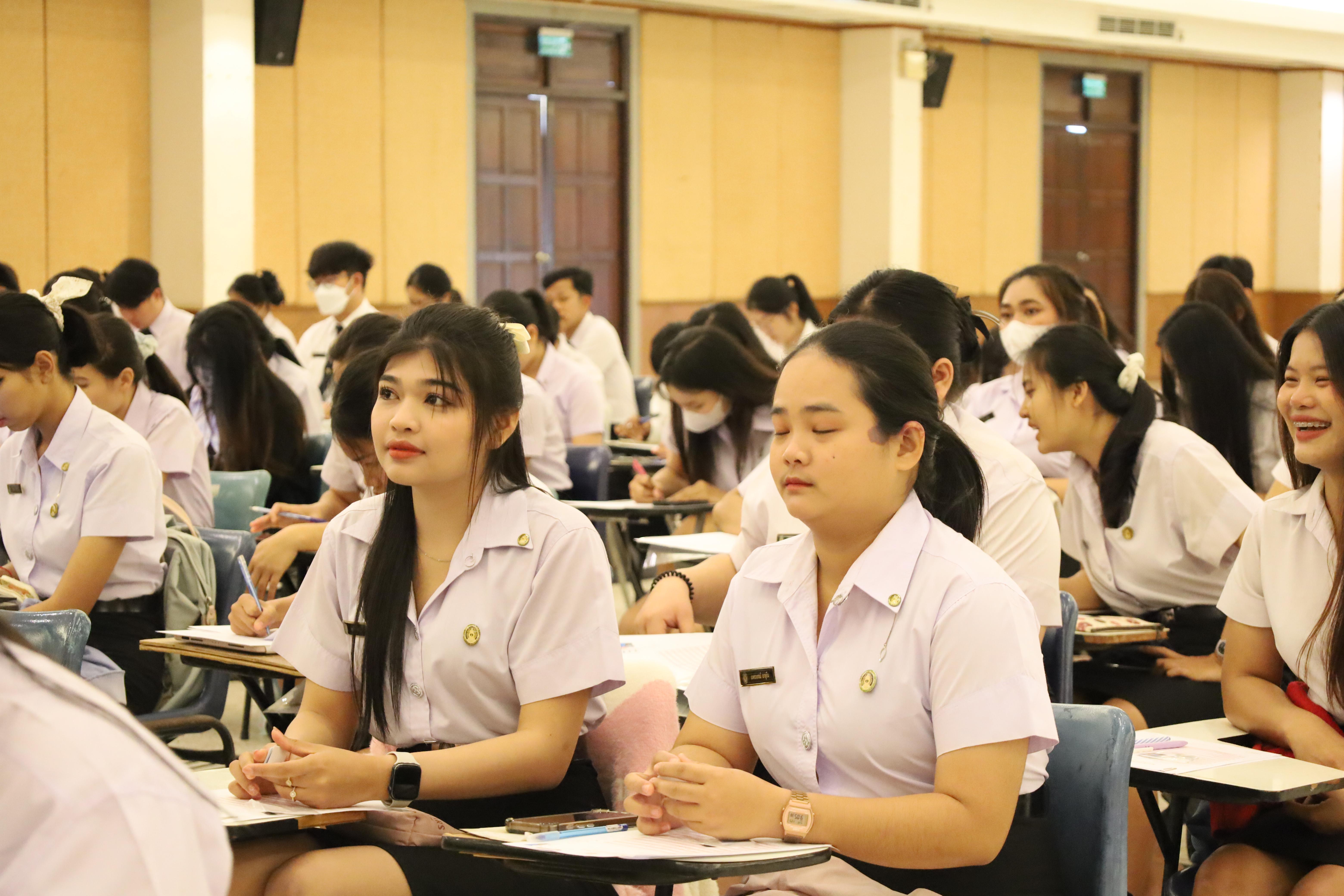31. กิจกรรมสัมมนาและนำเสนอนวัตกรรมทางการศึกษานักศึกษาฝึกประสบการณ์วิชาชีพครู