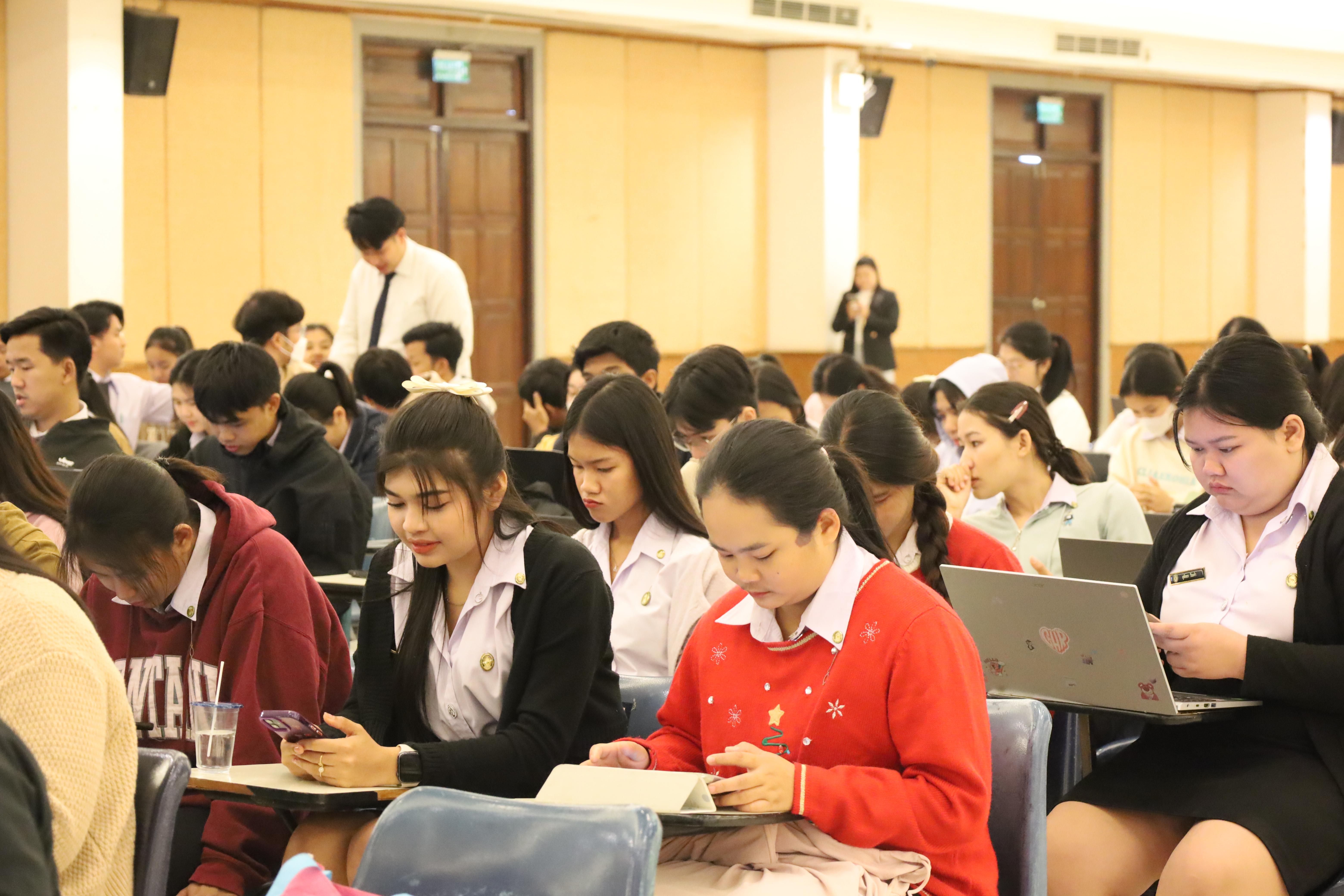 17. กิจกรรมสัมมนาและนำเสนอนวัตกรรมทางการศึกษานักศึกษาฝึกประสบการณ์วิชาชีพครู วันที่2