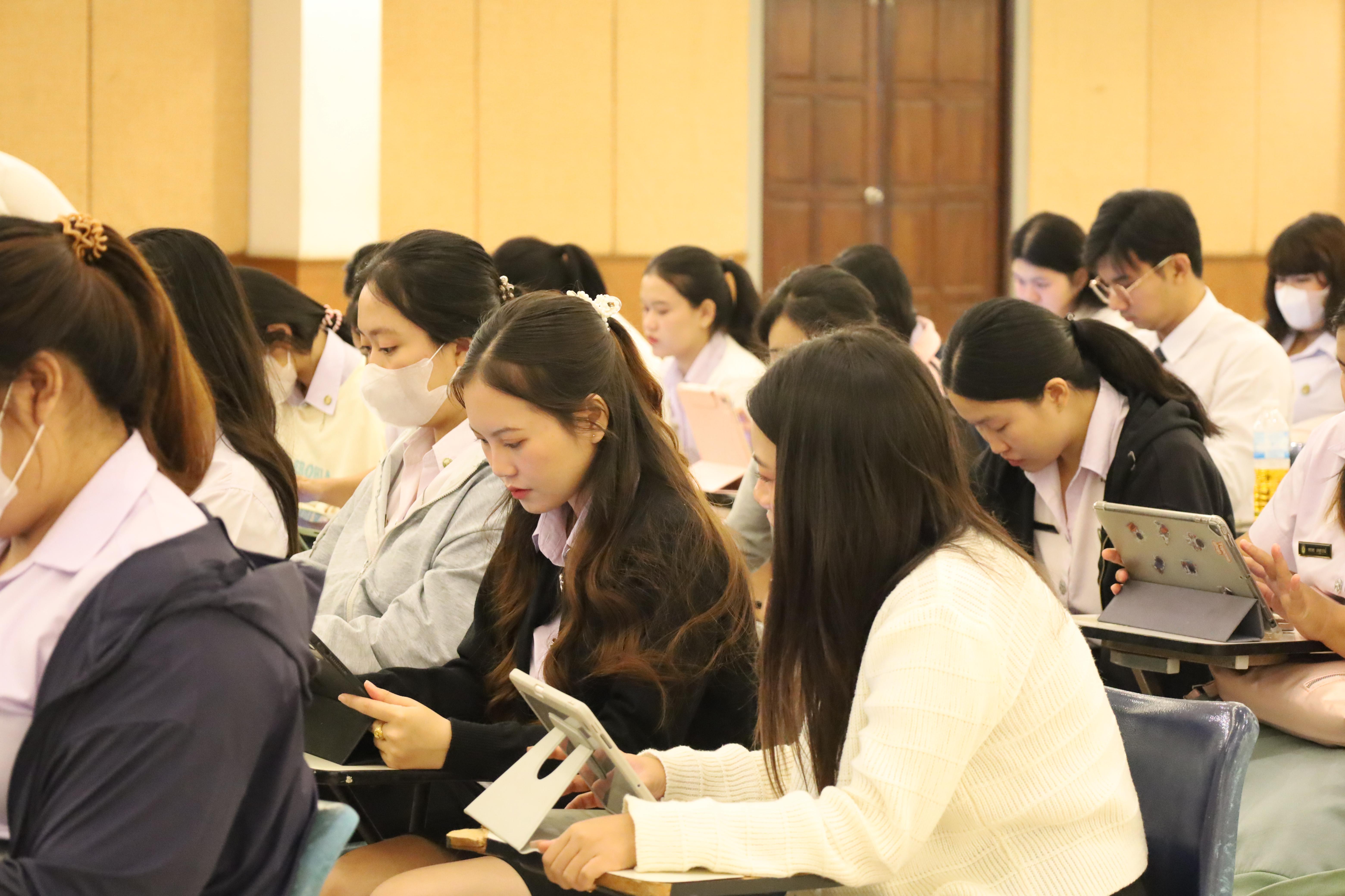 23. กิจกรรมสัมมนาและนำเสนอนวัตกรรมทางการศึกษานักศึกษาฝึกประสบการณ์วิชาชีพครู วันที่2
