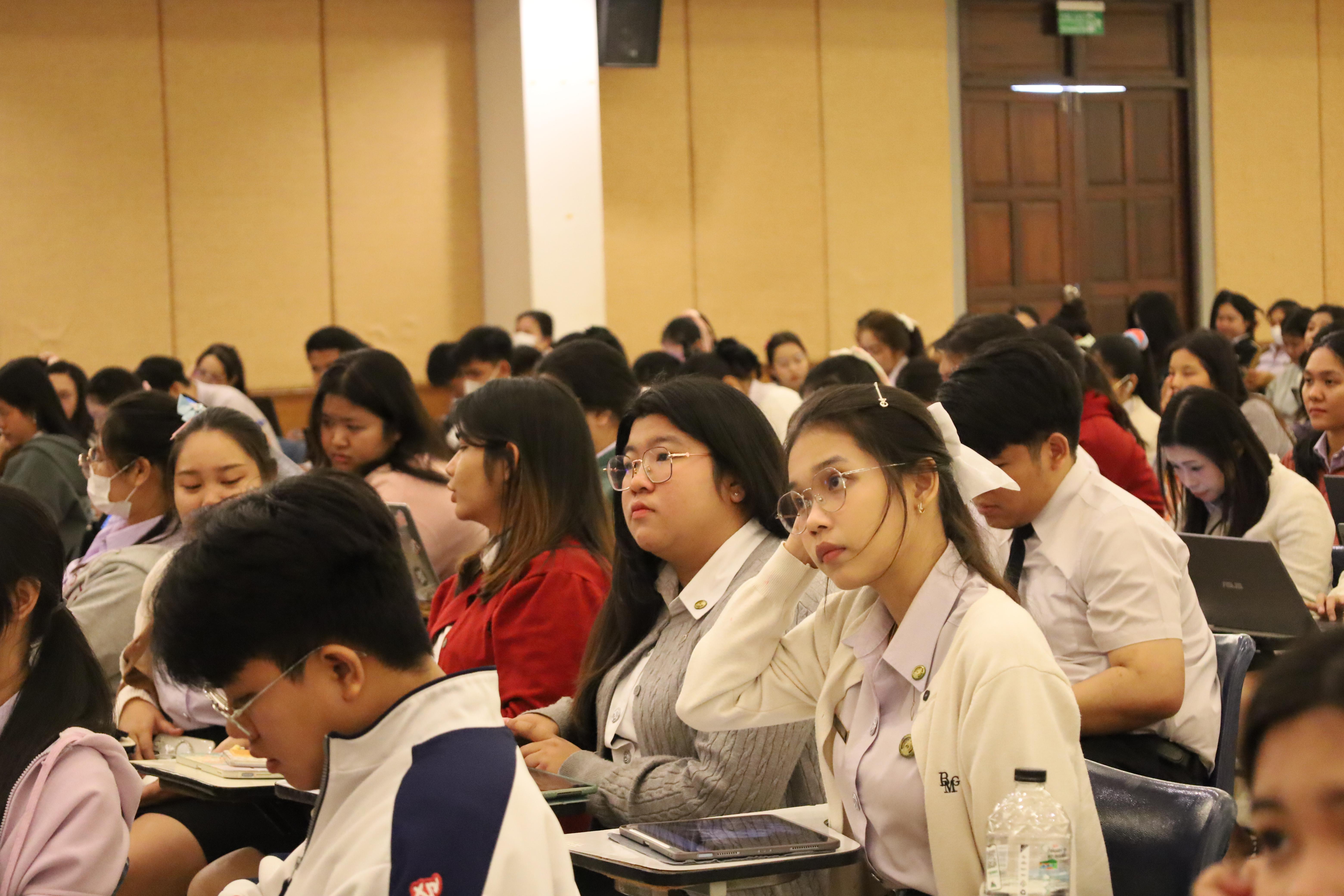 68. กิจกรรมสัมมนาและนำเสนอนวัตกรรมทางการศึกษานักศึกษาฝึกประสบการณ์วิชาชีพครู วันที่2