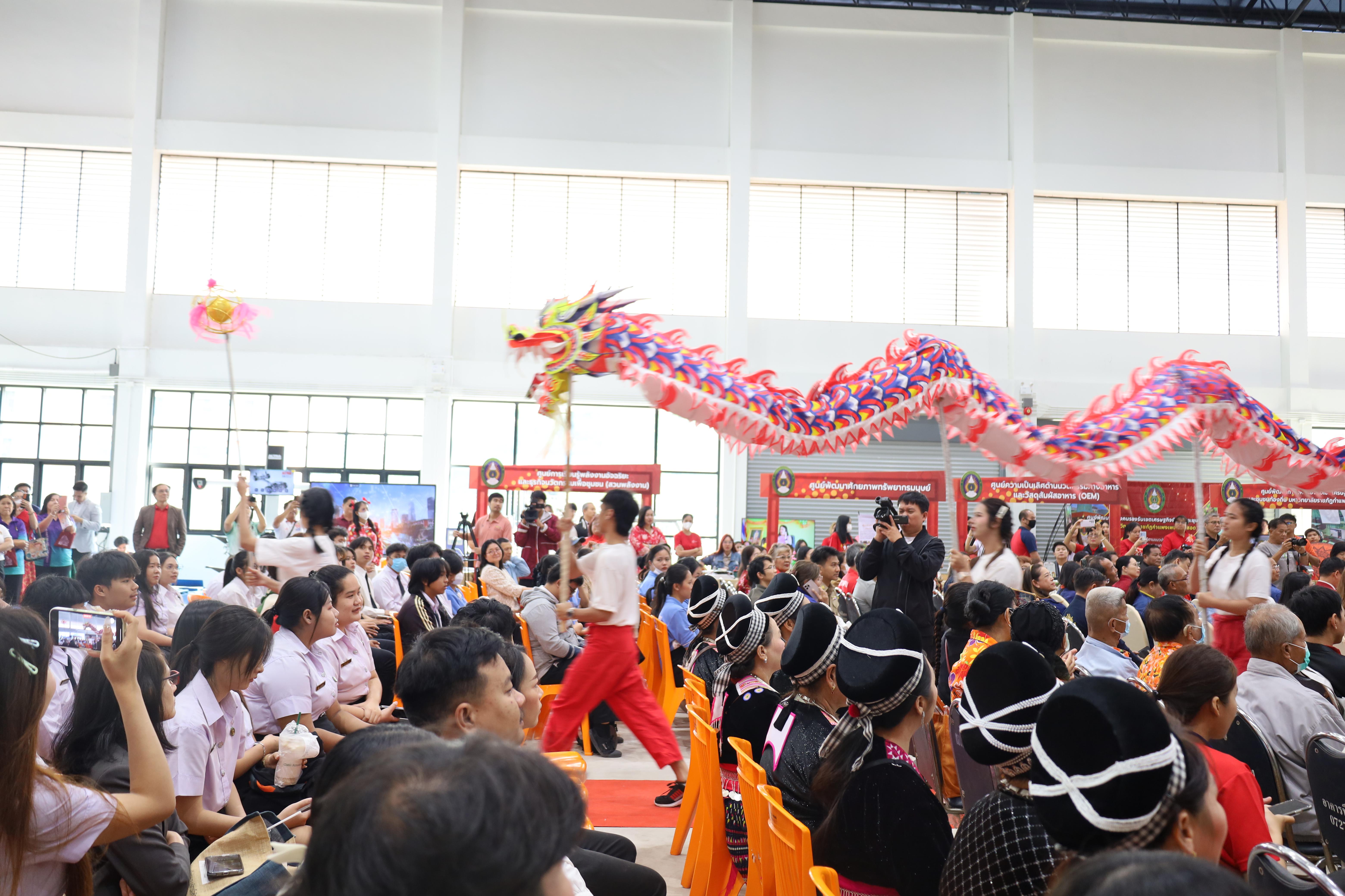 18. งานเปิดศูนย์การเรียนรู้ตลอดชีวิตและพัฒนามาตรฐานวิชาชีพ (LPC)