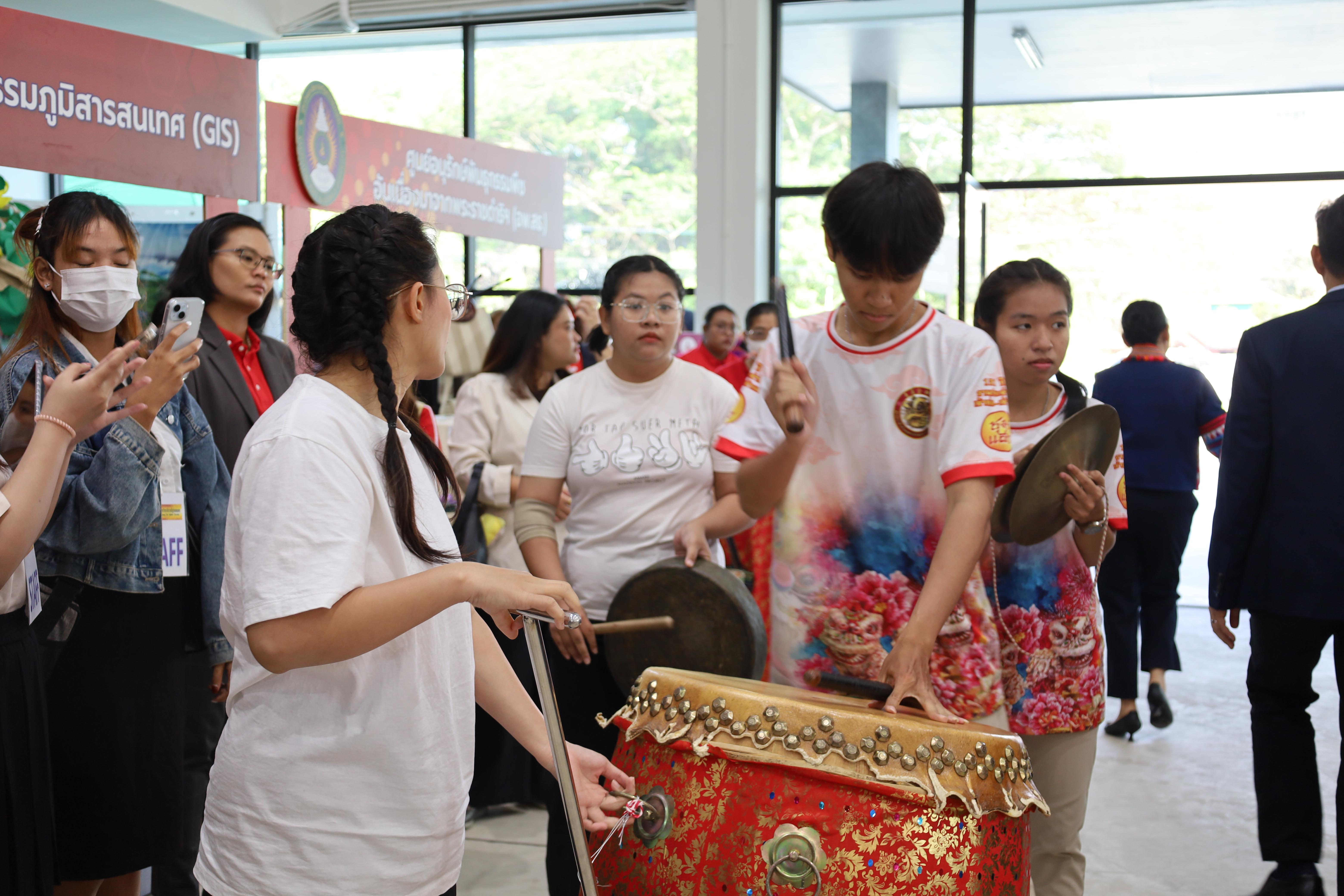 33. งานเปิดศูนย์การเรียนรู้ตลอดชีวิตและพัฒนามาตรฐานวิชาชีพ (LPC)