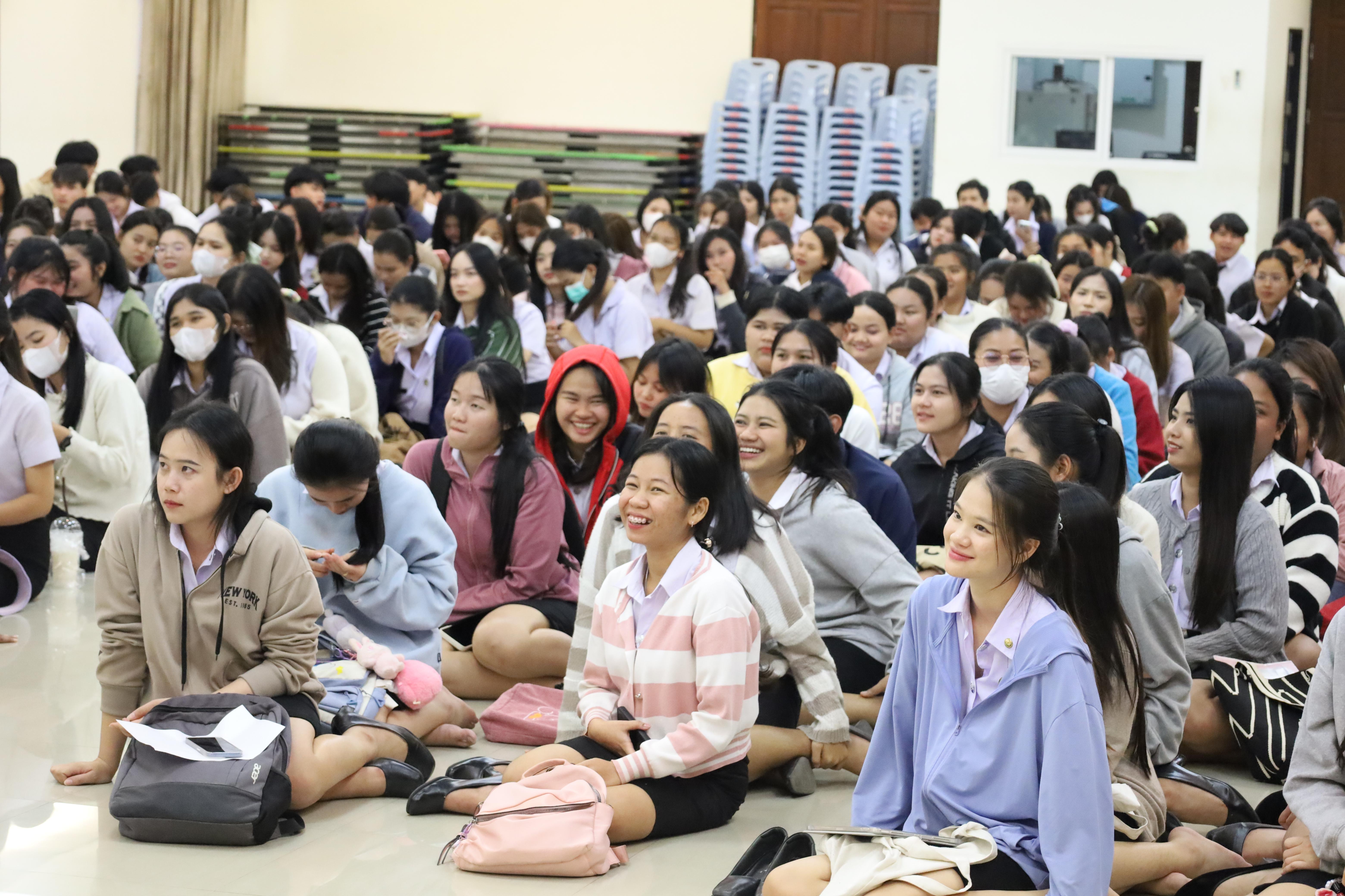 13. การประชุมนักศึกษา ชั้นปีที่ 3 เพื่อพิจารณาโรงเรียนฝึกประสบการณ์วิชาชีพครู ปีการศึกษา 2568