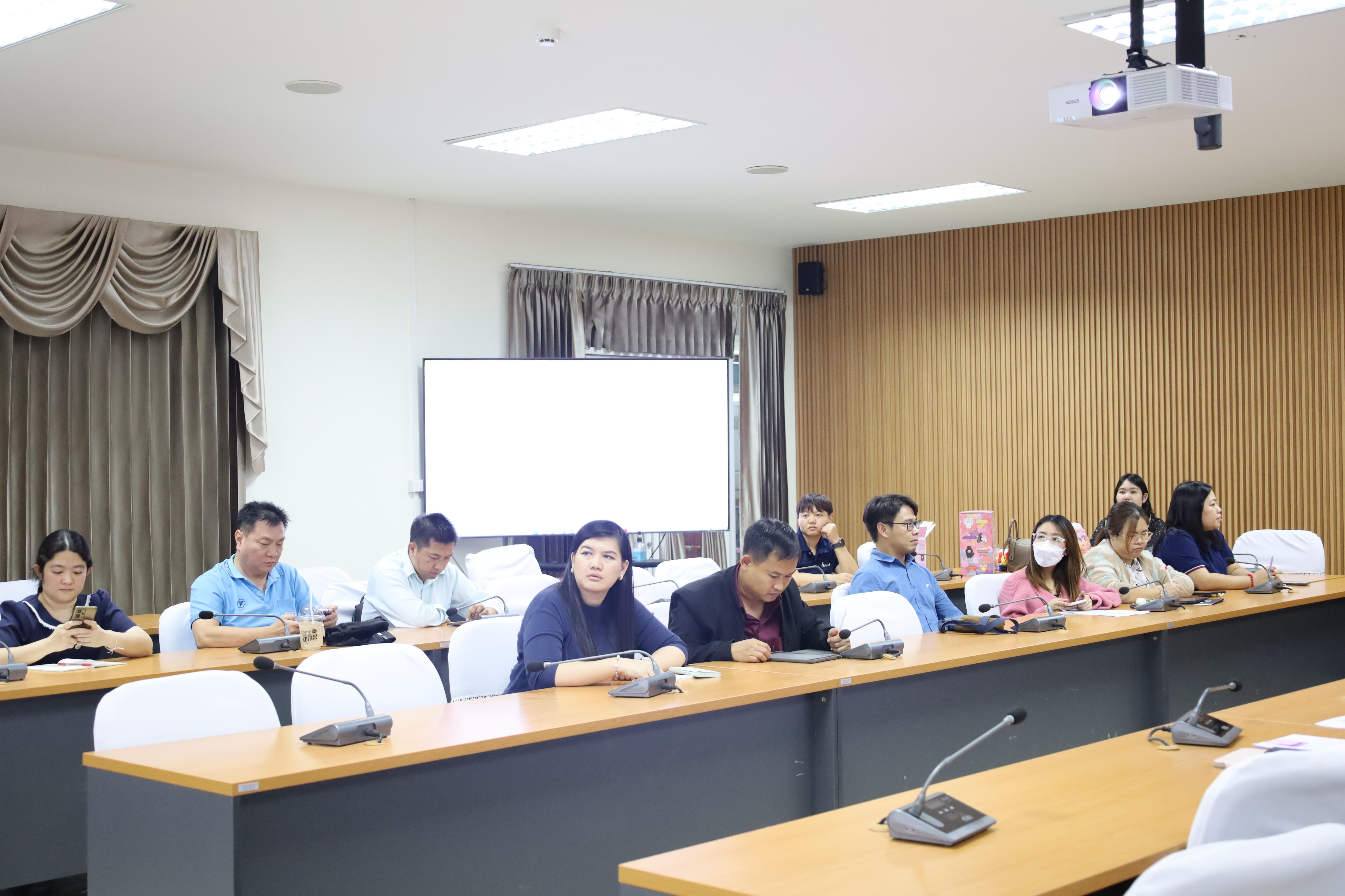 8. การประชุมเพื่อเตรียมความพร้อมการแข่งขันทักษะวิชาการวิชาชีพครู