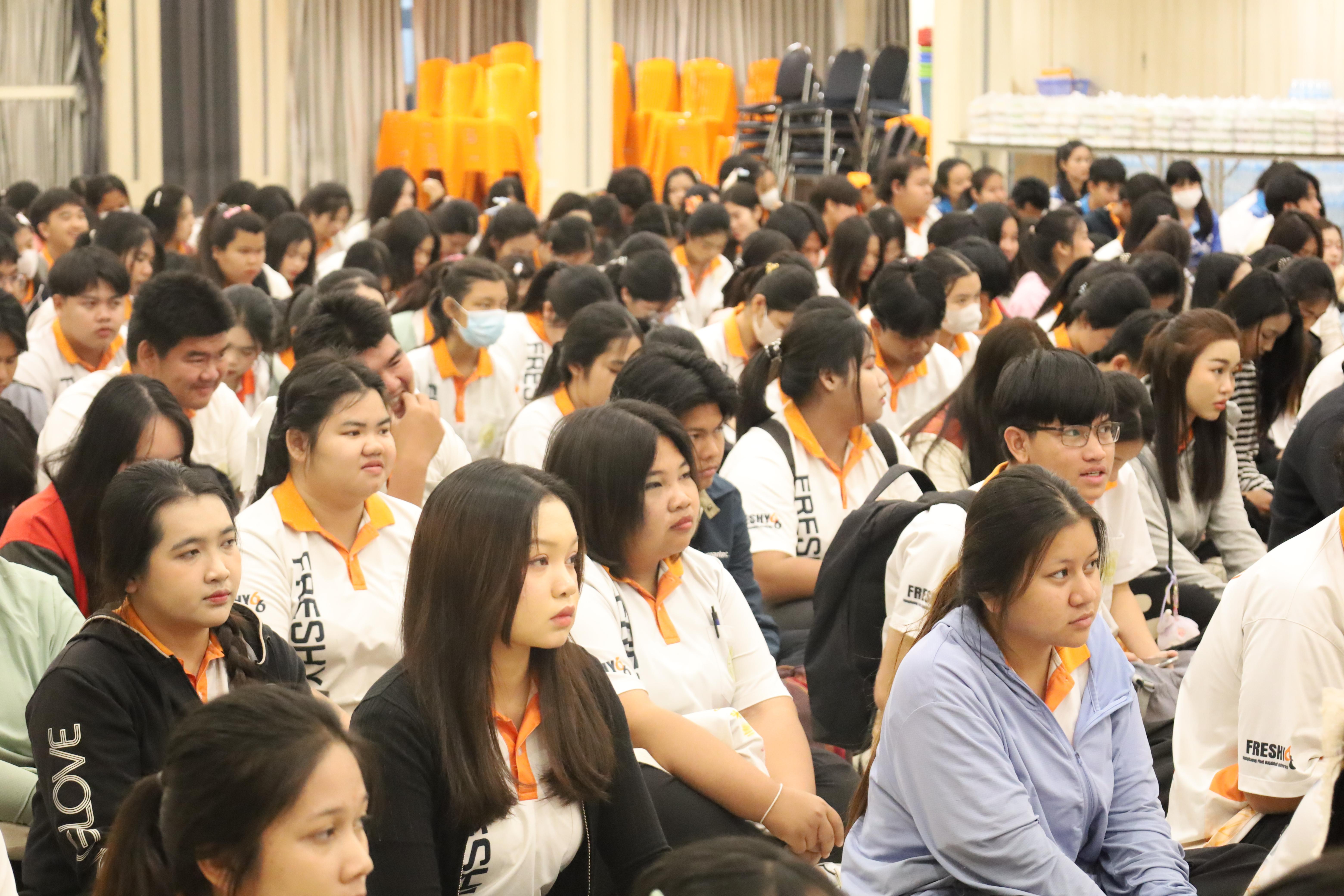 31. กิจกรรมอบรมพัฒนาทักษะนักศึกษาตามสมรรถนะ ชั้นปีที่ 2