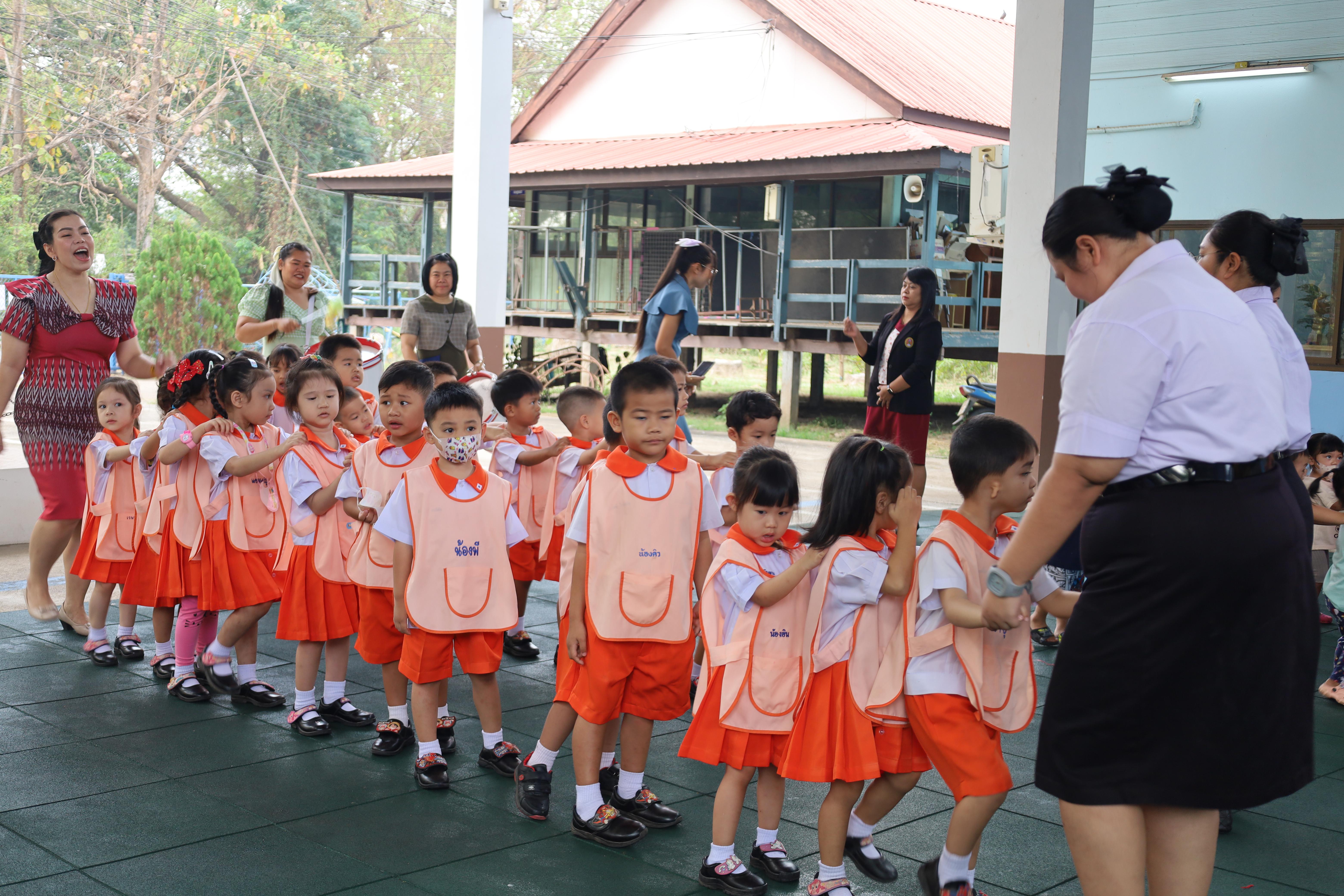 37. การตรวจประเมินคุณภาพการศึกษาโรงเรียนอนุบาลราชภัฏกำแพงเพชร