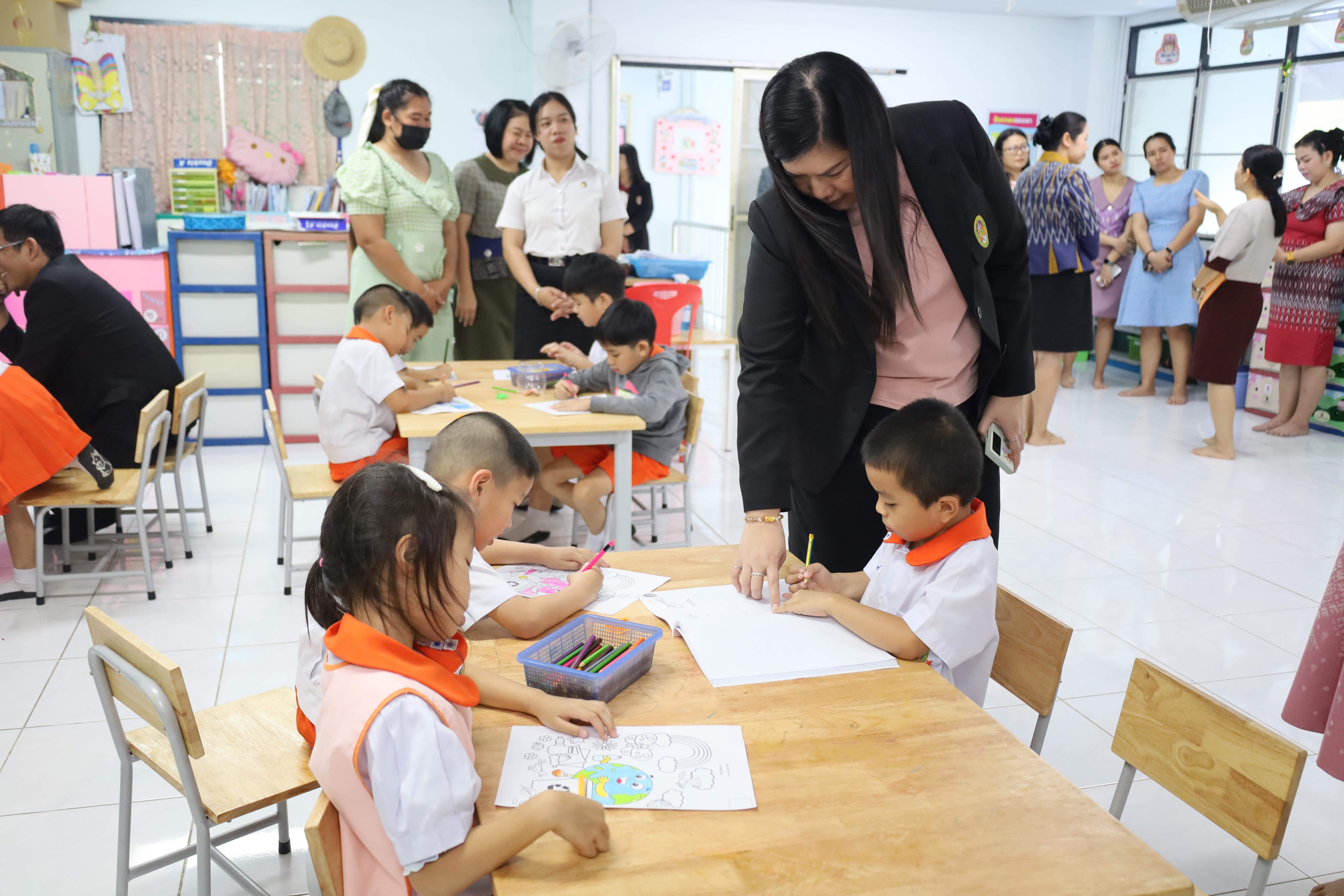 154. การตรวจประเมินคุณภาพการศึกษาโรงเรียนอนุบาลราชภัฏกำแพงเพชร