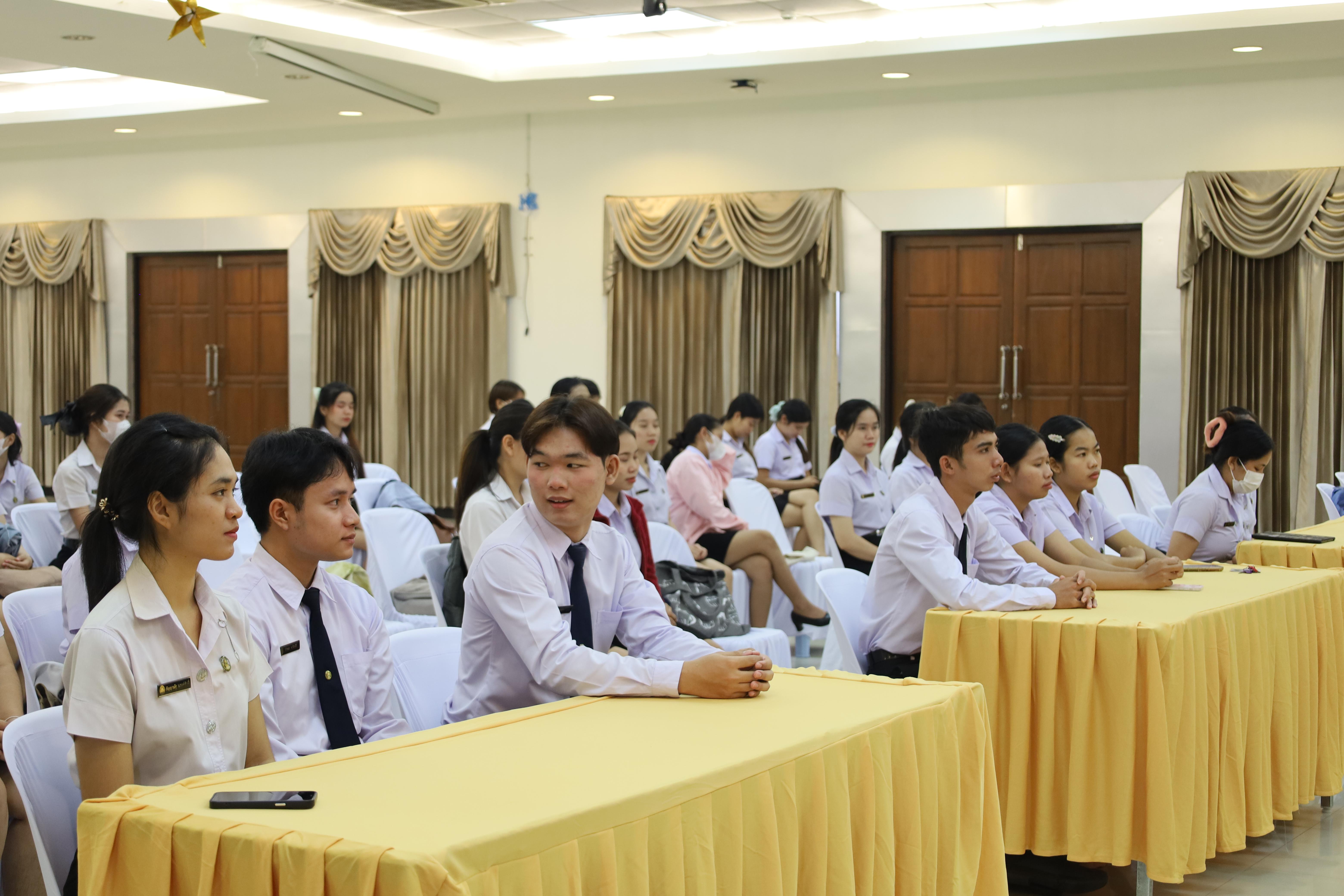 22. กิจกรรมพัฒนาบุคลิกภาพสำหรับครูประถมศึกษา