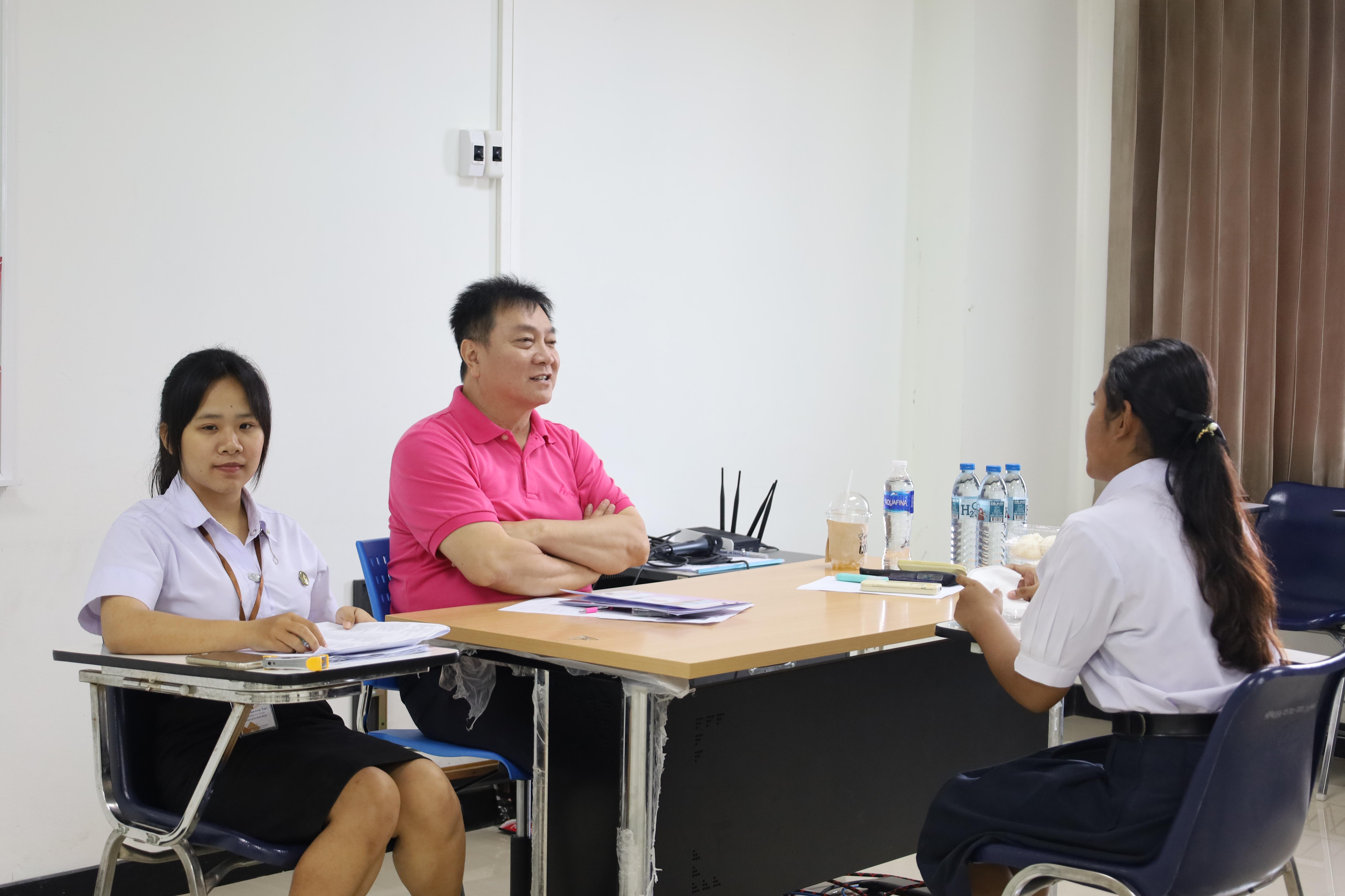 39. บรรยากาศการสอบสัมภาษณ์นักศึกษารอบ 2