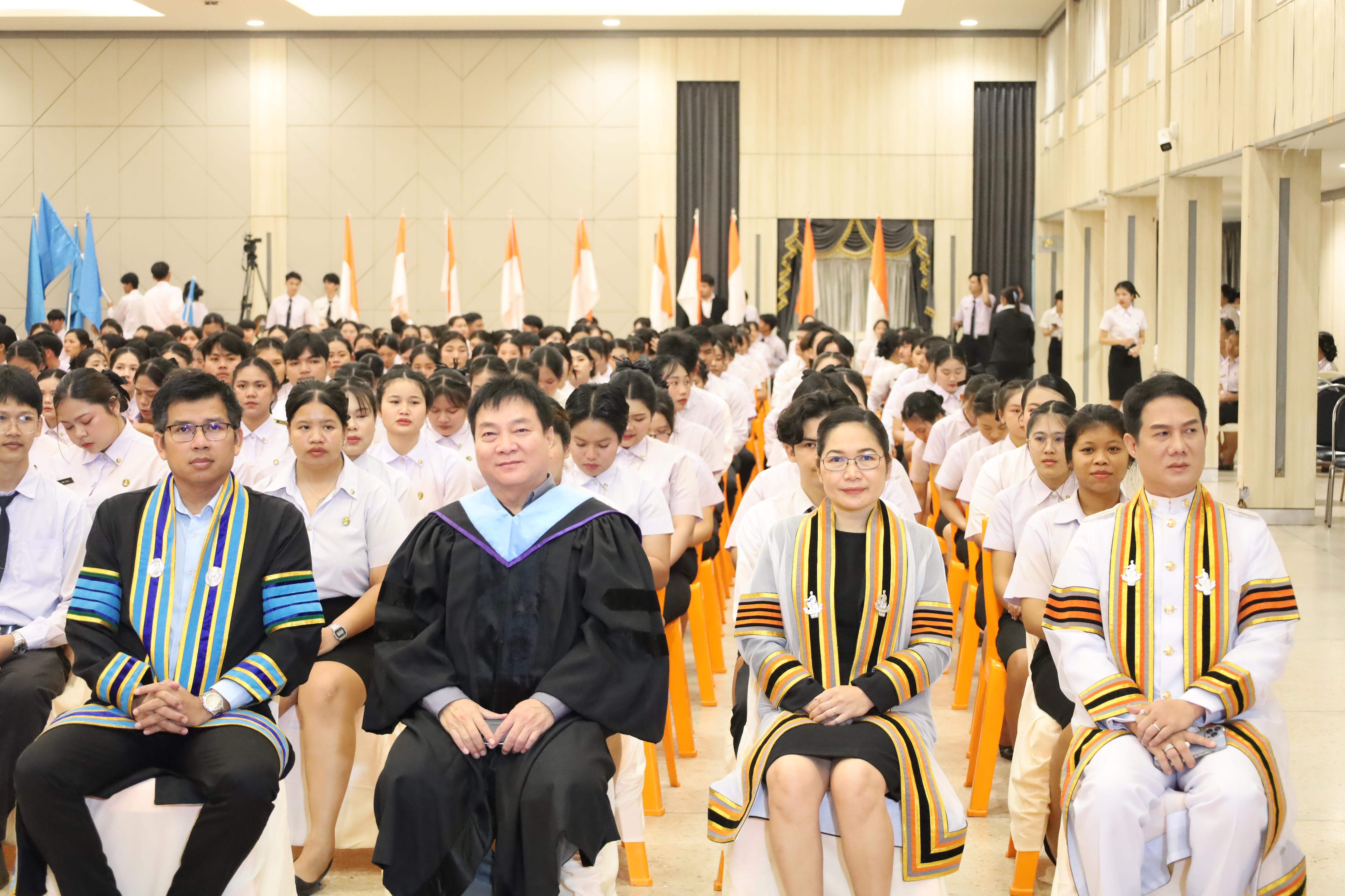 100. งานปัจฉิมนิเทศนักศึกษาหลักสูตรครุศาสตรบัณฑิต