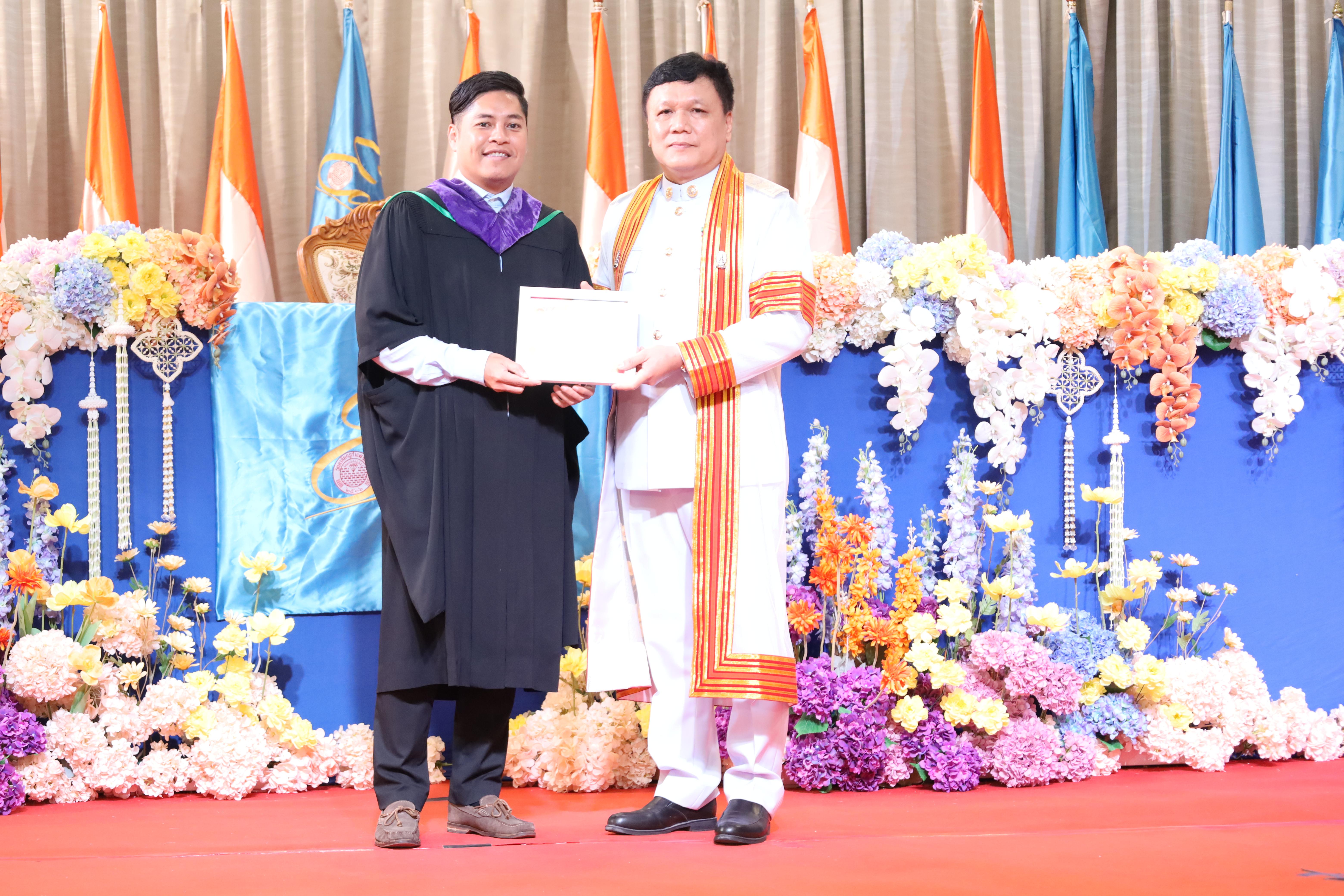 200. งานปัจฉิมนิเทศนักศึกษาหลักสูตรครุศาสตรบัณฑิต