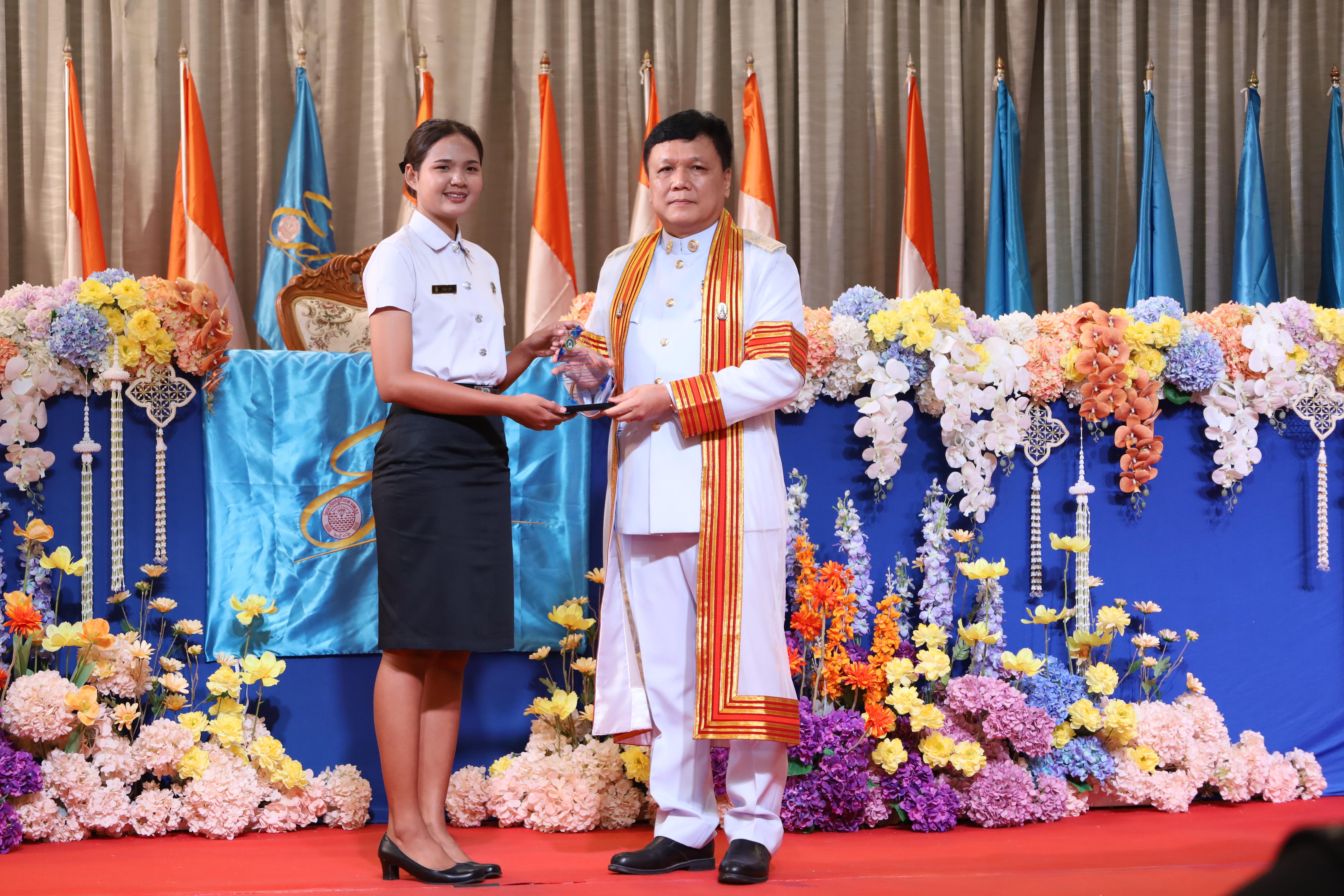288. งานปัจฉิมนิเทศนักศึกษาหลักสูตรครุศาสตรบัณฑิต