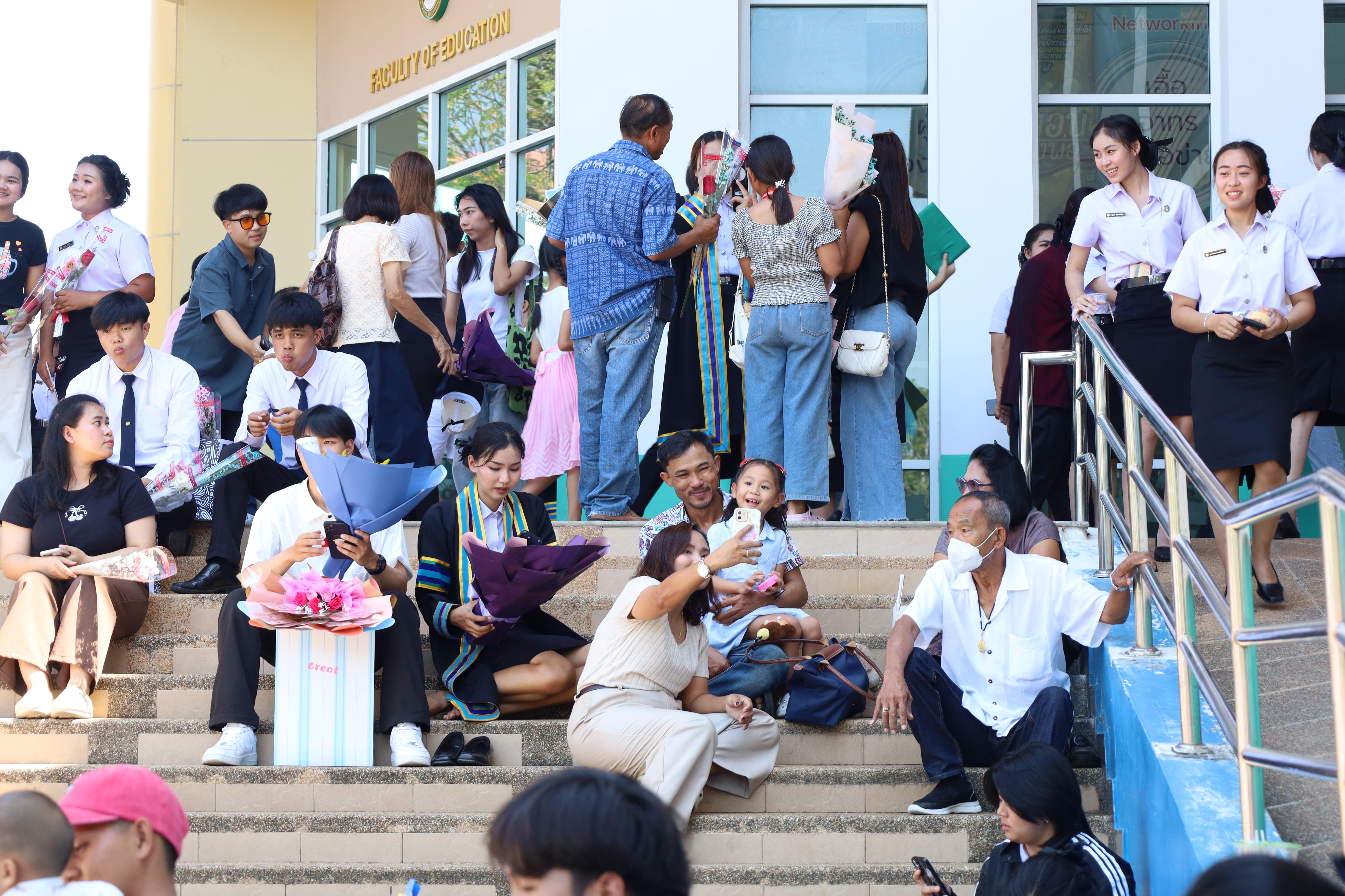 2257. งานปัจฉิมนิเทศนักศึกษาหลักสูตรครุศาสตรบัณฑิต