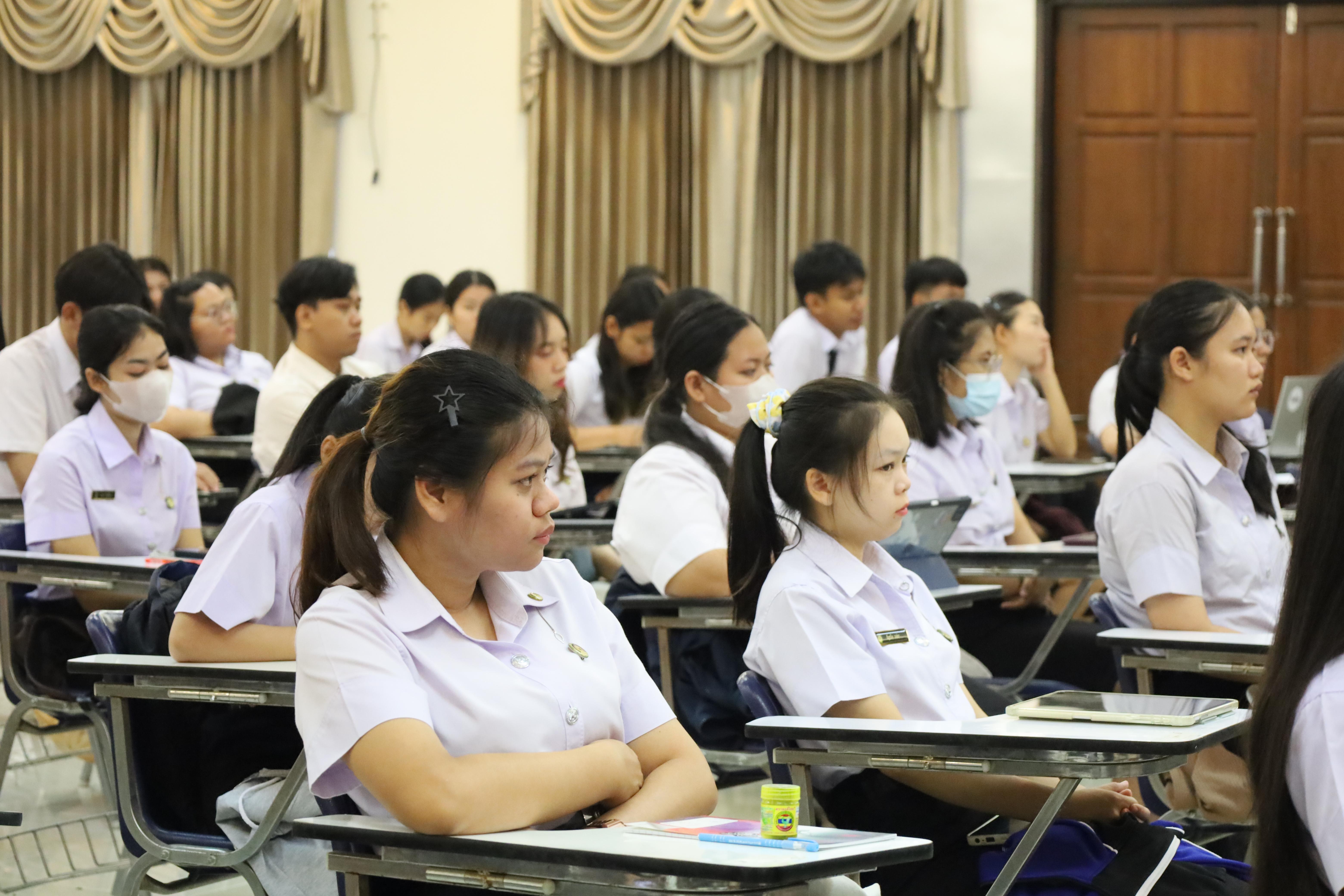 15. กิจกรรมเตรียมความพร้อมเพื่อสอบบรรจุเข้ารับราชการครู สำหรับนักศึกษาหลักสูตรครุศาสตรบัณฑิต