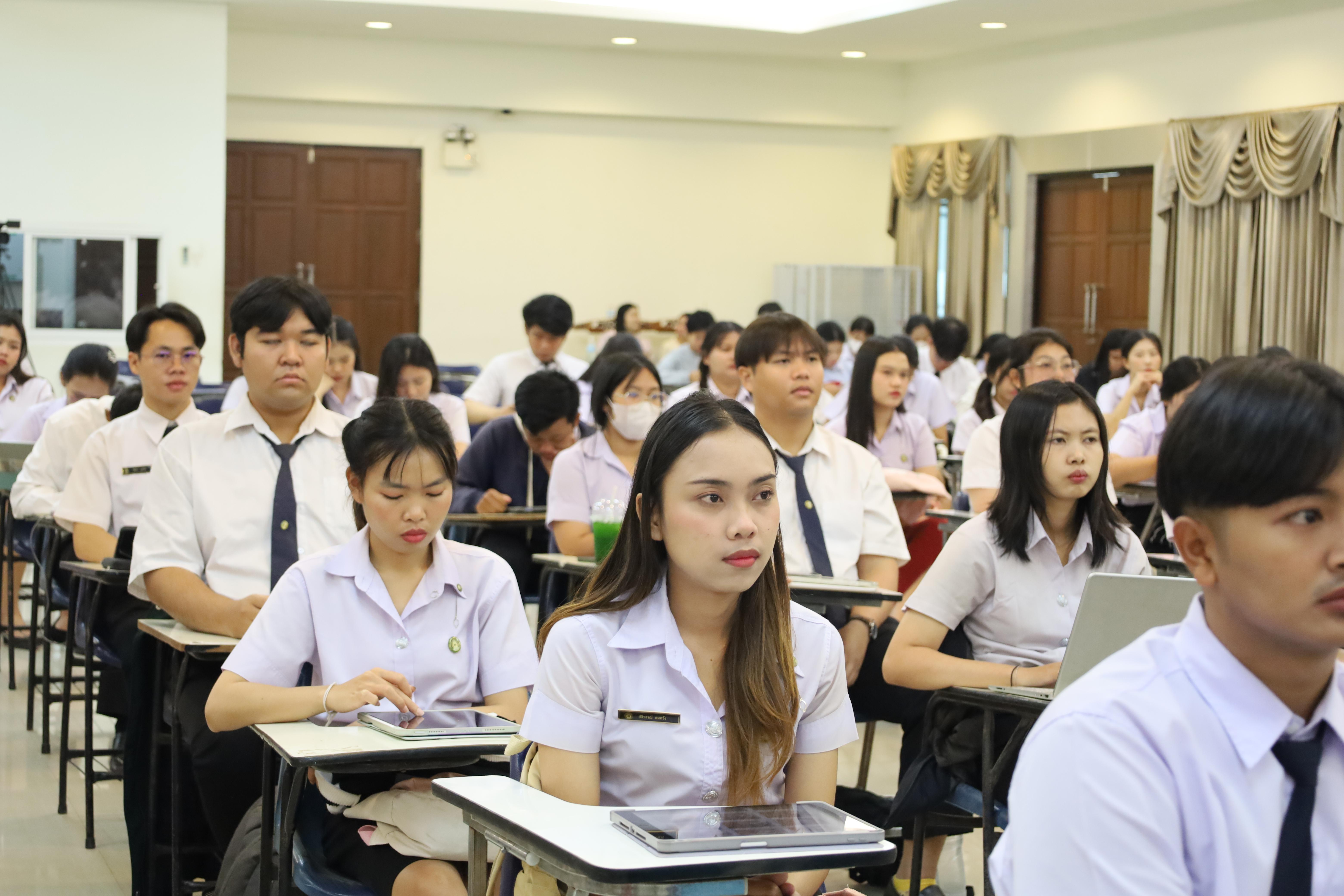 19. กิจกรรมเตรียมความพร้อมเพื่อสอบบรรจุเข้ารับราชการครู สำหรับนักศึกษาหลักสูตรครุศาสตรบัณฑิต