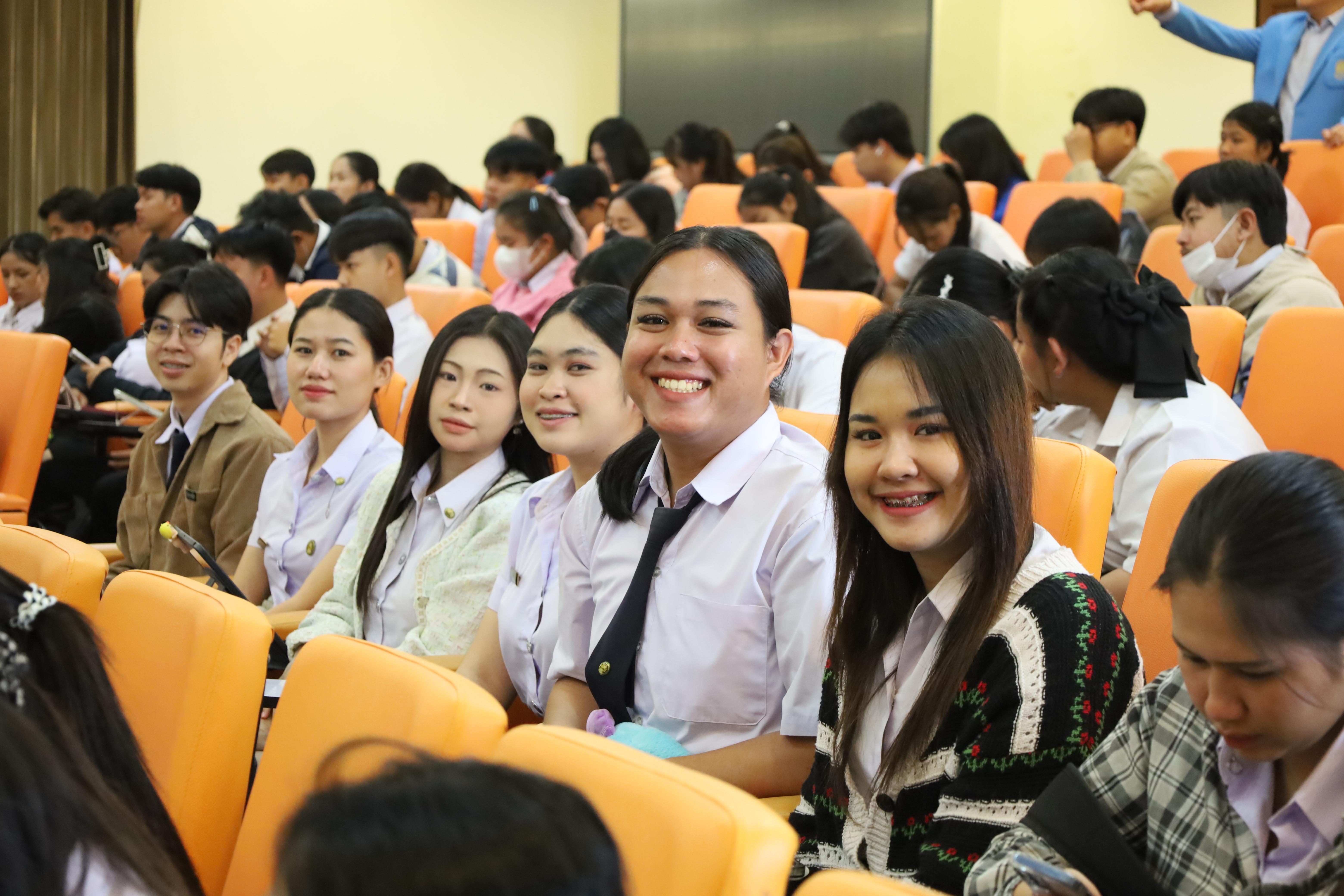 75. กิจกรรมเตรียมความพร้อมเพื่อสอบบรรจุเข้ารับราชการครู สำหรับนักศึกษาหลักสูตรครุศาสตรบัณฑิต
