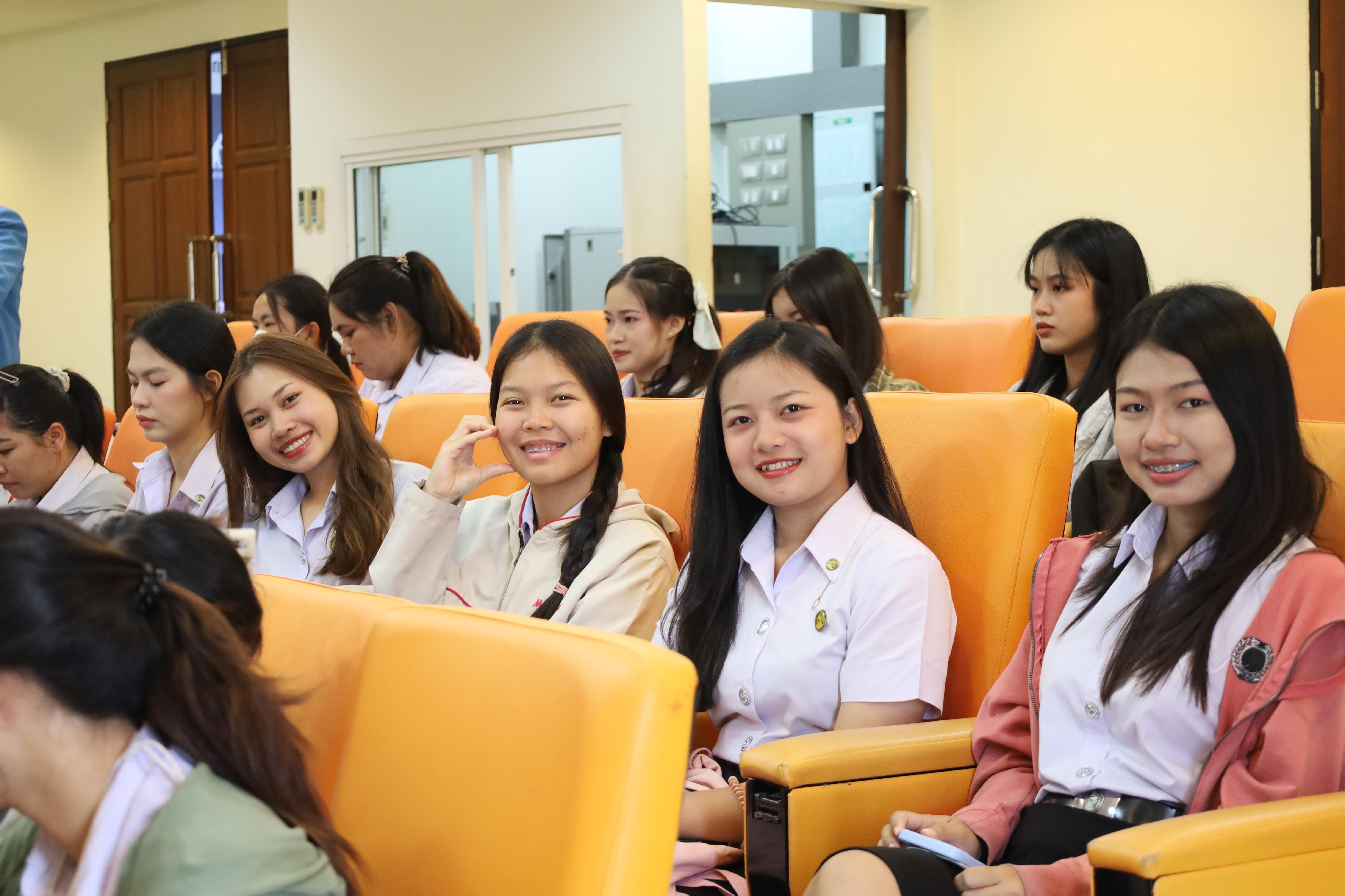 79. กิจกรรมเตรียมความพร้อมเพื่อสอบบรรจุเข้ารับราชการครู สำหรับนักศึกษาหลักสูตรครุศาสตรบัณฑิต