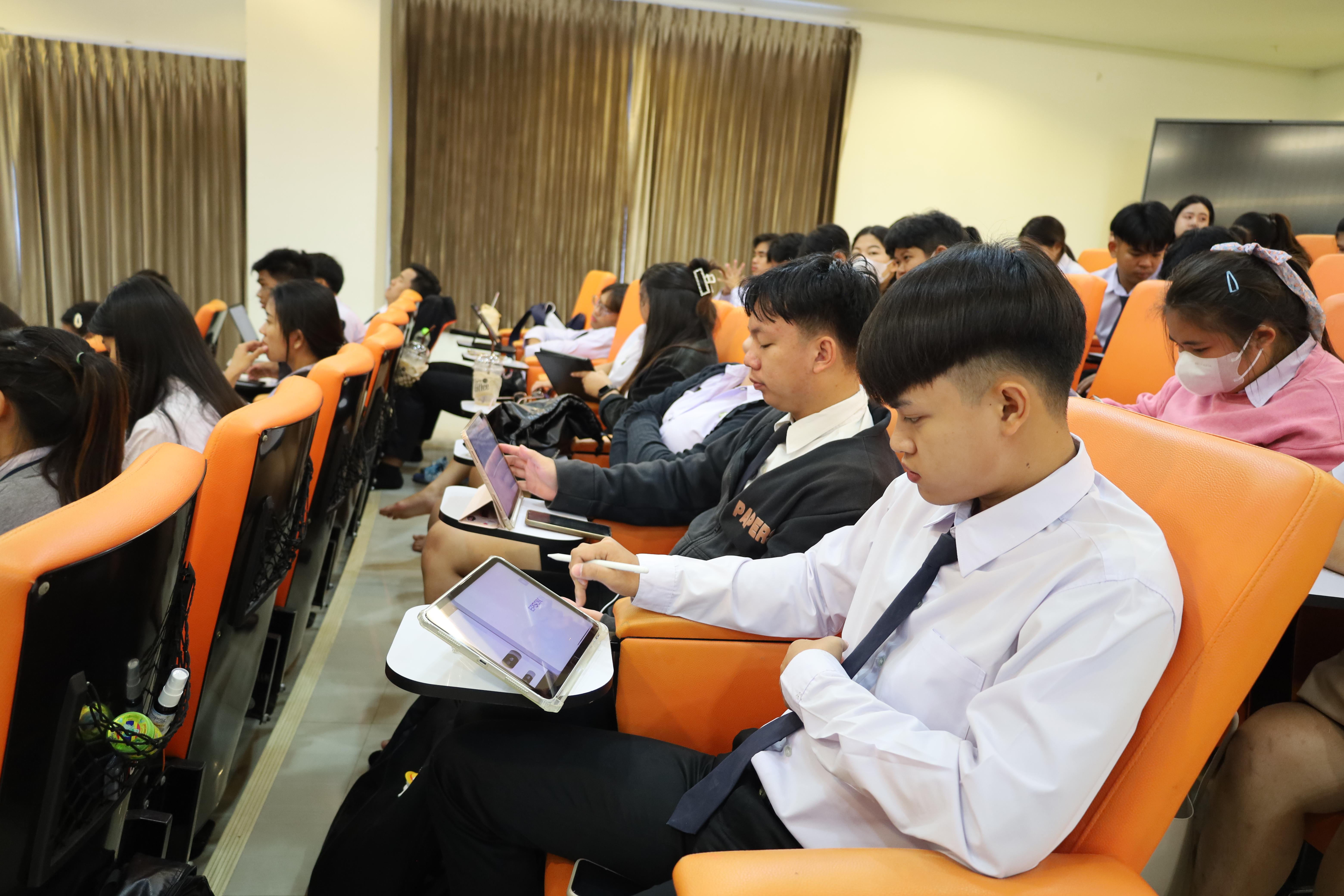 88. กิจกรรมเตรียมความพร้อมเพื่อสอบบรรจุเข้ารับราชการครู สำหรับนักศึกษาหลักสูตรครุศาสตรบัณฑิต