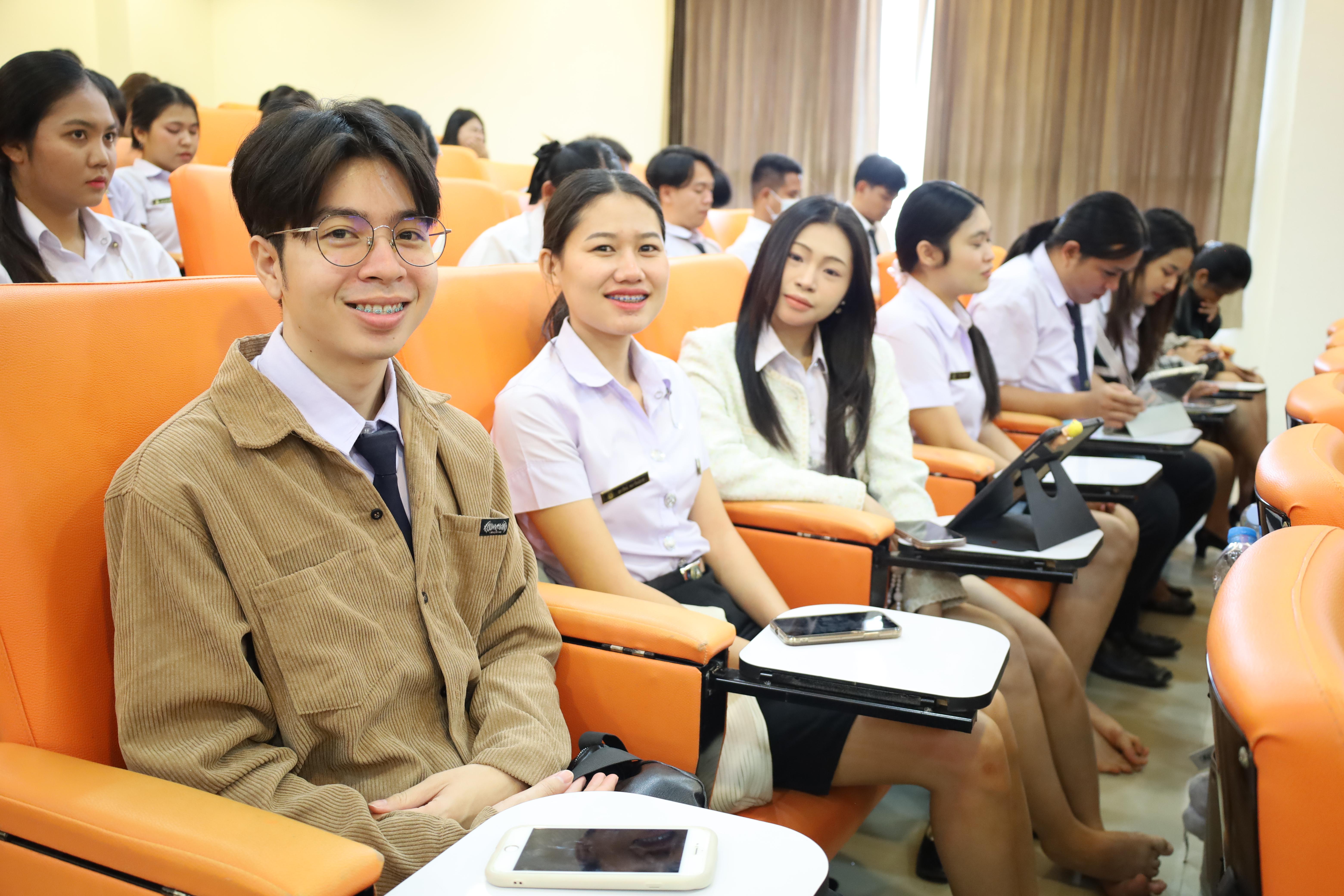 90. กิจกรรมเตรียมความพร้อมเพื่อสอบบรรจุเข้ารับราชการครู สำหรับนักศึกษาหลักสูตรครุศาสตรบัณฑิต